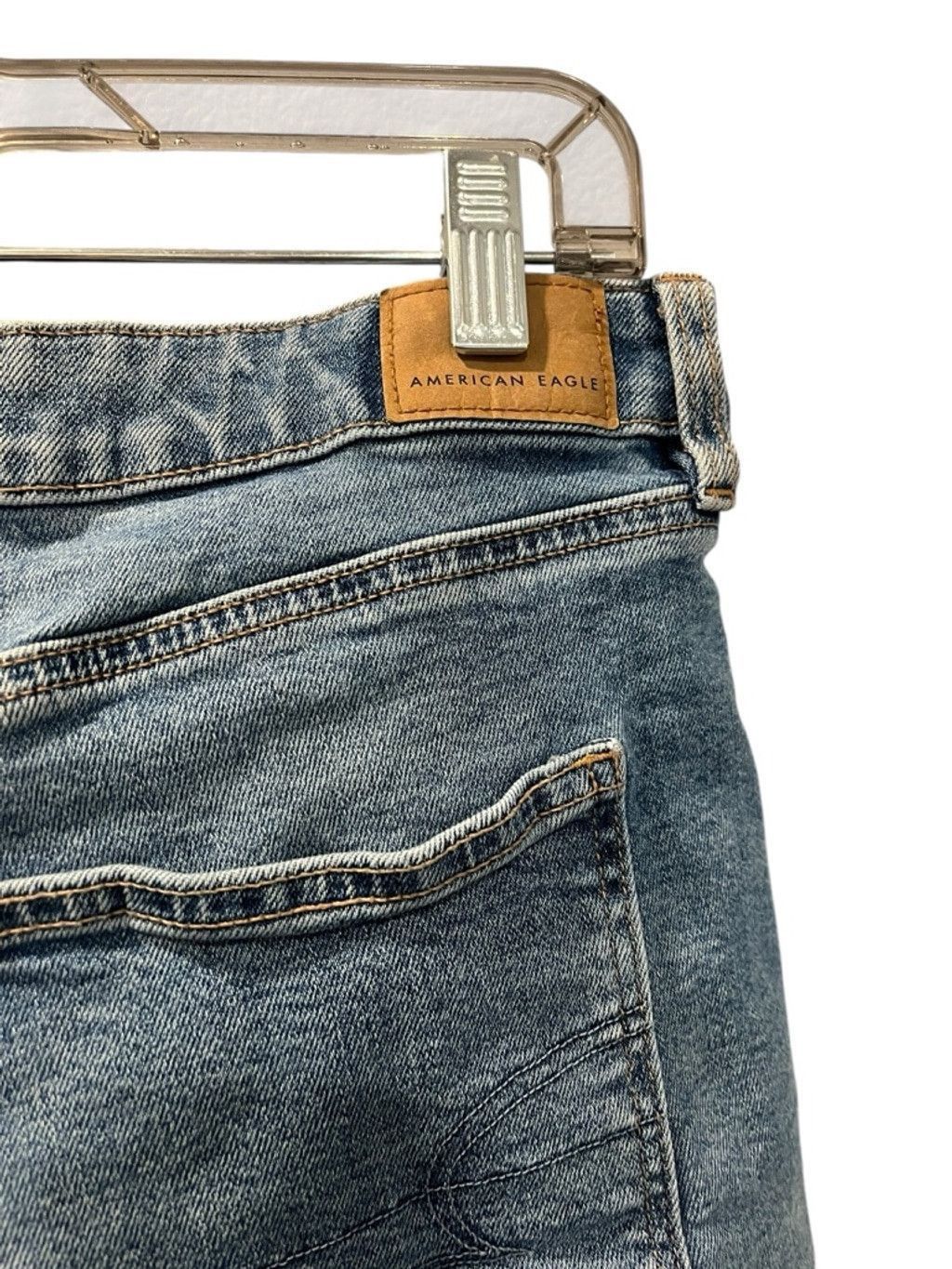 American Eagle Outfitters American Eagle Size 14 Denim Mom Shorts Med Wash Stretch Size 36" / US 14 / IT 50 - 6 Thumbnail