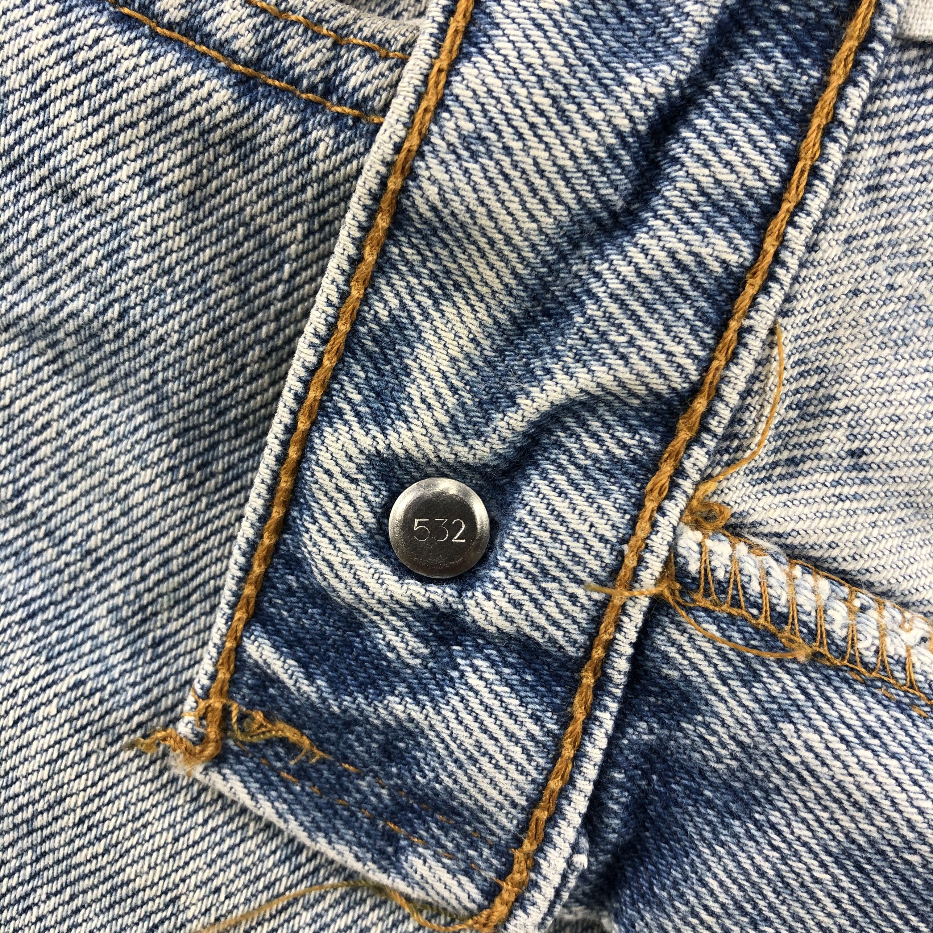 Levi's Vintage 90s Levis 550 Jeans Medium Wash Denim KJ932 Size US 33 - 12 Thumbnail