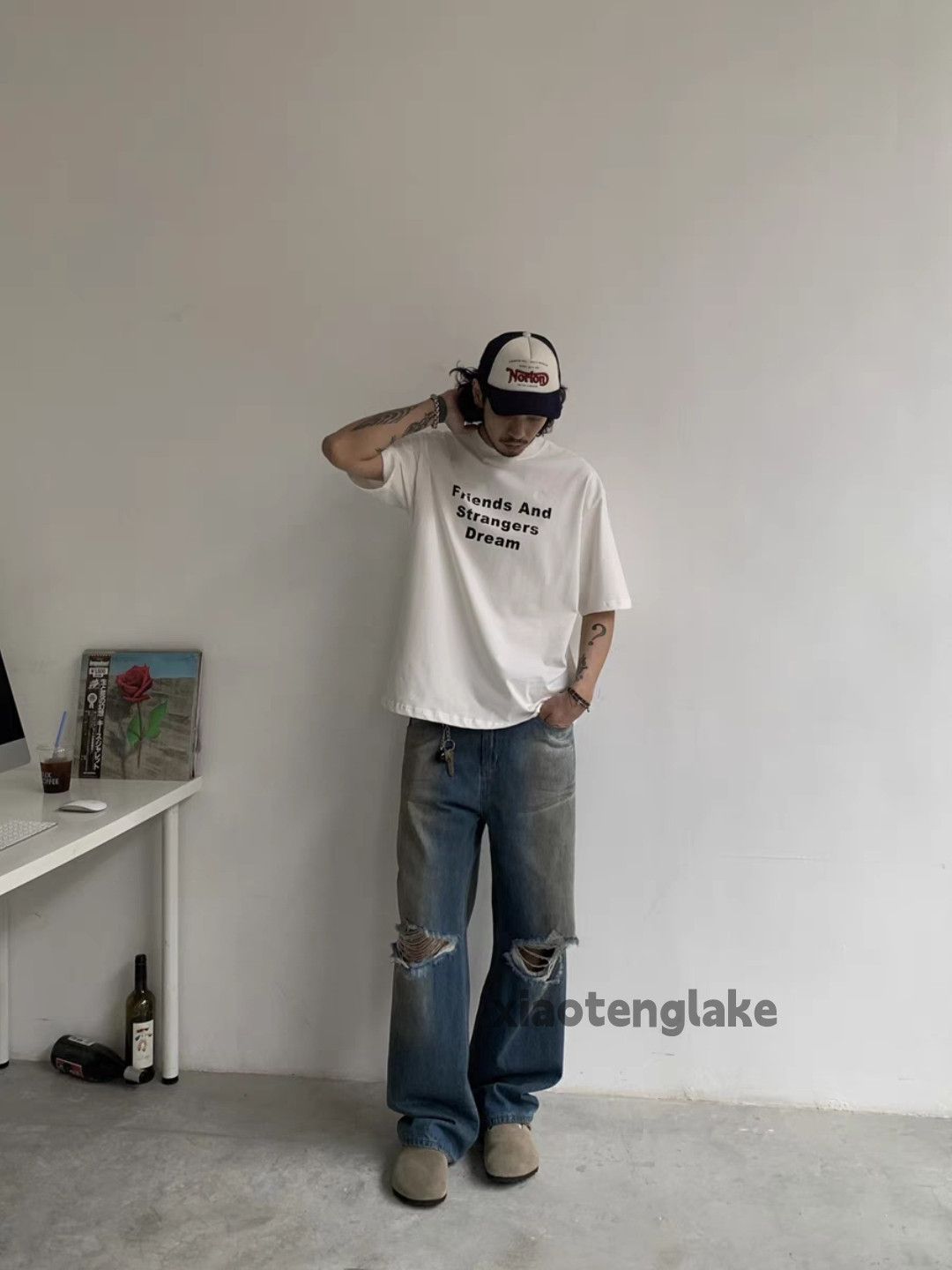 Jean × Vintage washed faded loose baggy damaged stain jeans Size US 30 / EU 46 - 4 Thumbnail