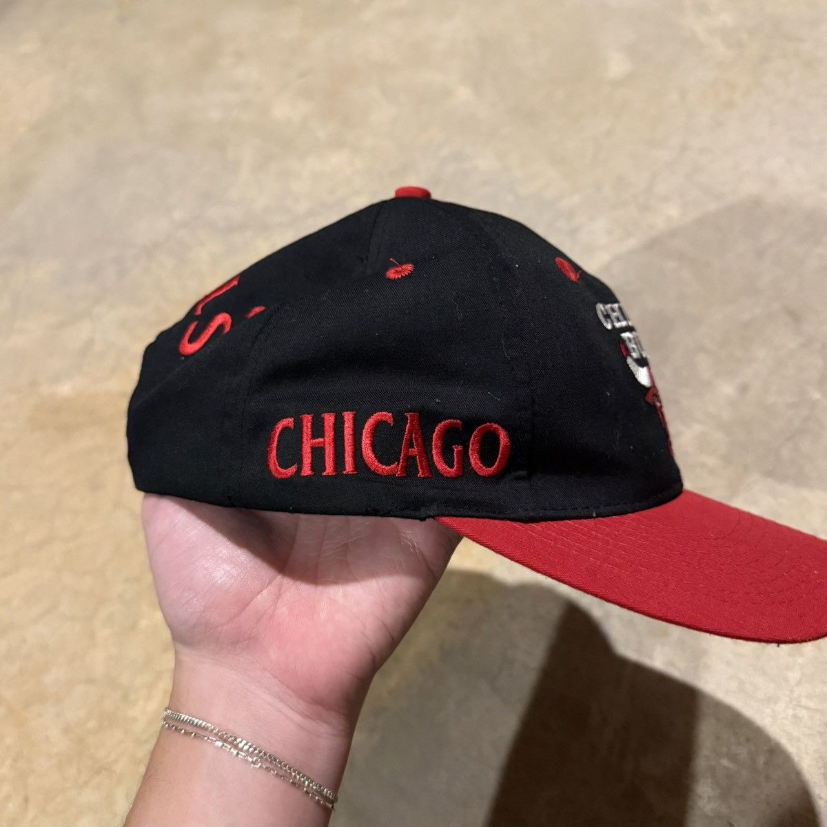 Vintage 1990s Chicago Bulls NBA Spellout Logo Snapback Hat Size ONE SIZE - 4 Thumbnail