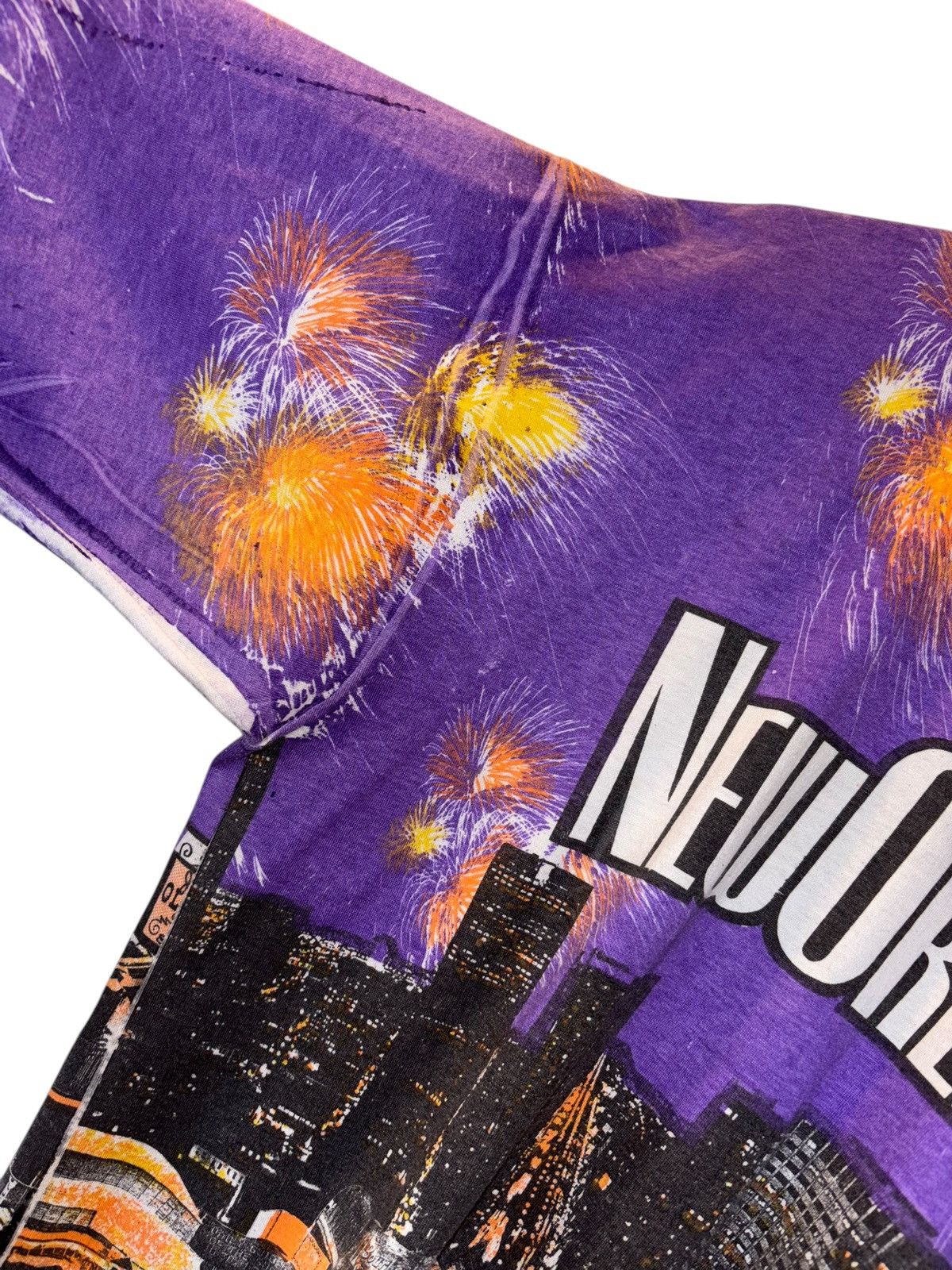 Fruit Of The Loom Vintage 90s New Orleans City AOP T-Shirt Size US XL / EU 56 / 4 - 4 Thumbnail