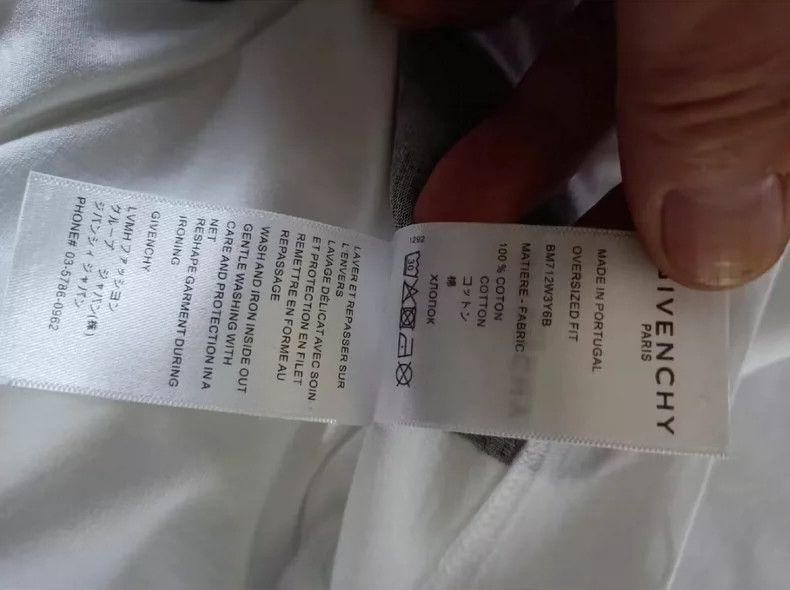 Givenchy Givenchy Short Sleeve T-Shirt Size US M / EU 48-50 / 2 - 9 Thumbnail