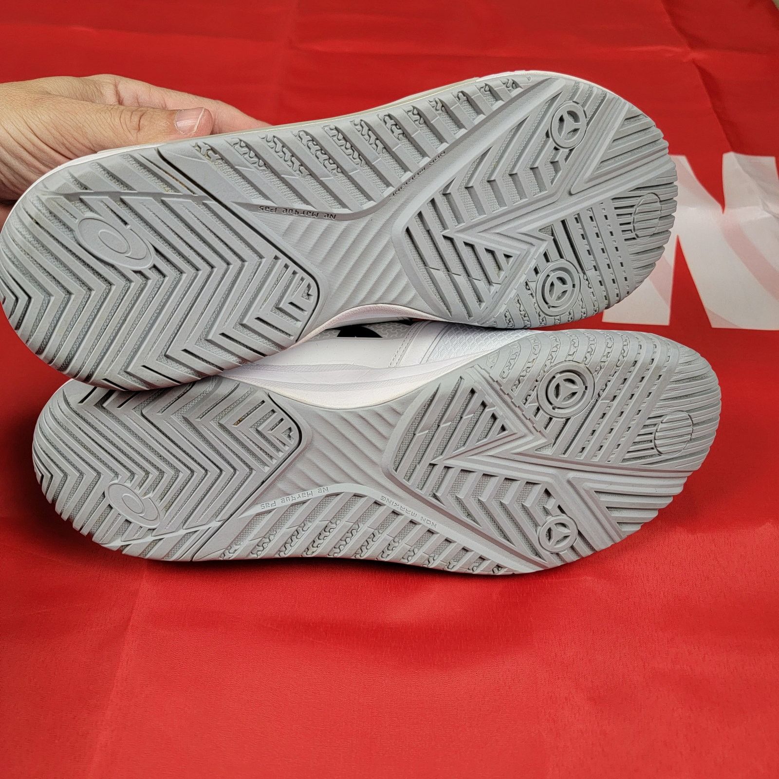 Asics ASICS Gel Challenger 13 'White Black' Sz 12.5 1041A222 101 Size US 12.5 / EU 45-46 - 5 Thumbnail