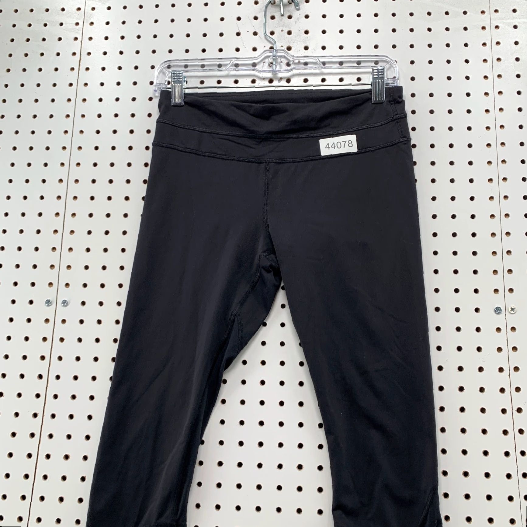 Lululemon LULULEMON Athletic Leggings Womens Size 6 Black Cropped Yoga Workout Fit 26x21 Size 28" / US 6 / IT 42 - 2 Thumbnail