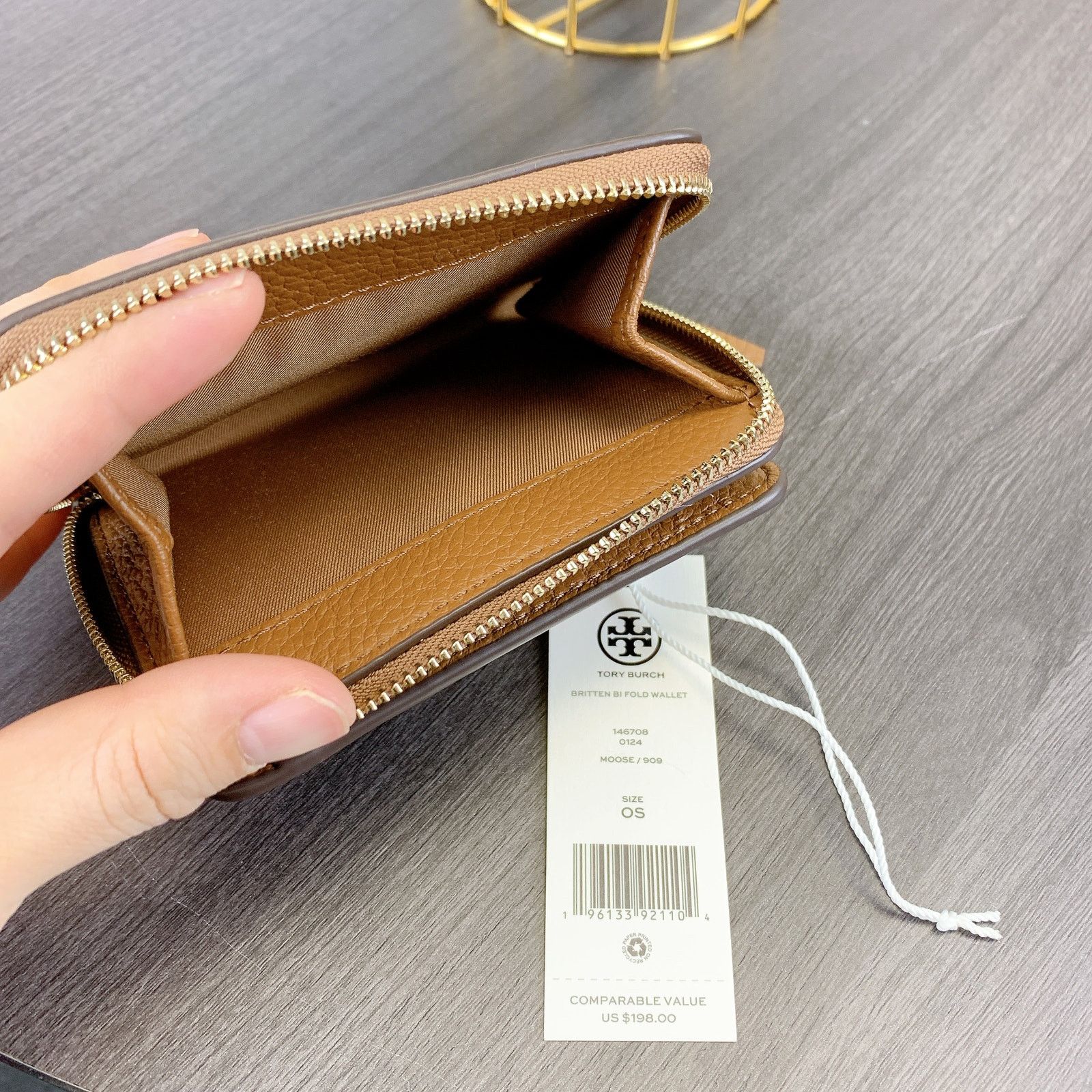 Tory Burch Tory Burch 146708 BRITTEN BiFold Wallet IN Brown Size ONE SIZE - 6 Thumbnail