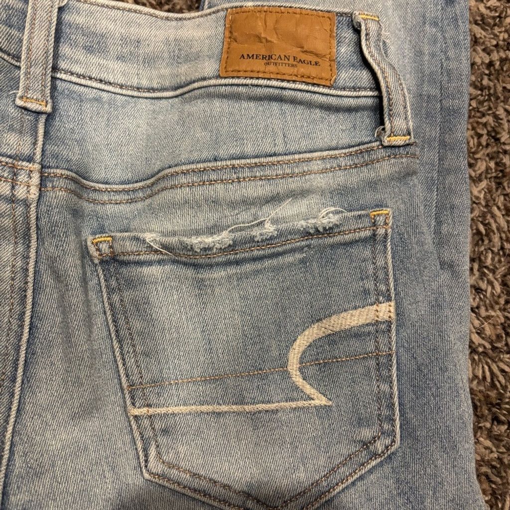 American Eagle Outfitters American Eagle Outfitters Women's Light Blue Jeans Size 24" / US 00 / IT 34 - 2 Thumbnail