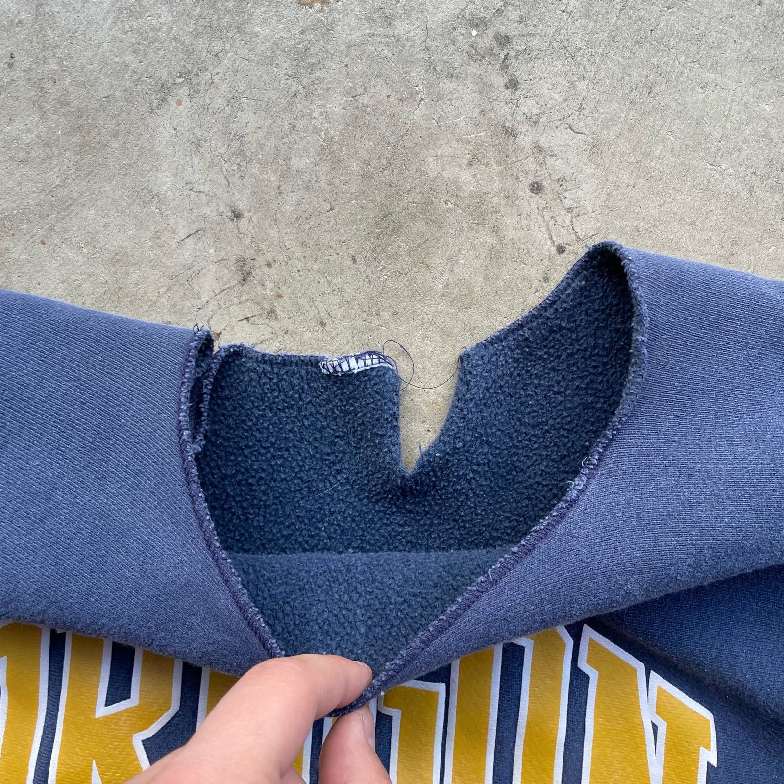 Vintage VINTAGE OREGON DUCKS REVERSE WEAVE CREWNECK XL 70S CHAMPION Size US XL / EU 56 / 4 - 2 Thumbnail