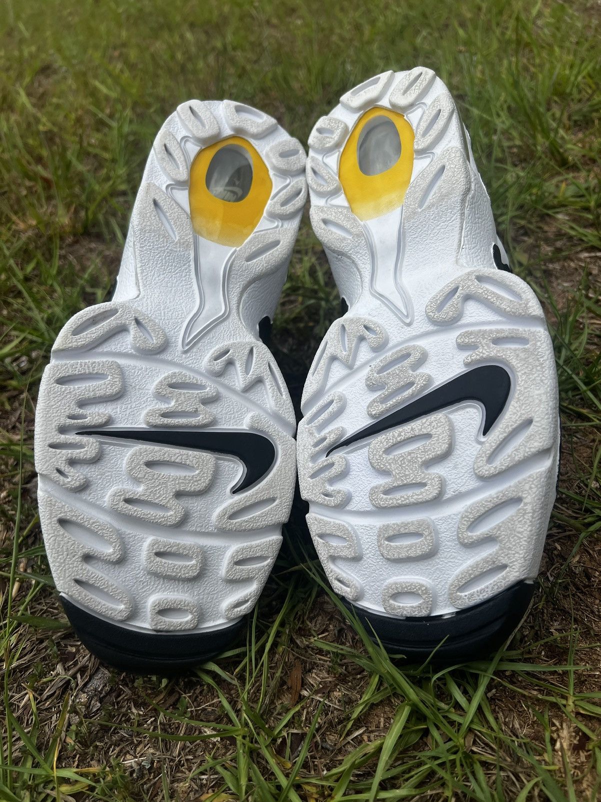 Nike CLEAN Nike Size 8 Mens Air DT 96 Diamond Turf Yellow shoes Size US 8 / EU 41 - 11 Thumbnail