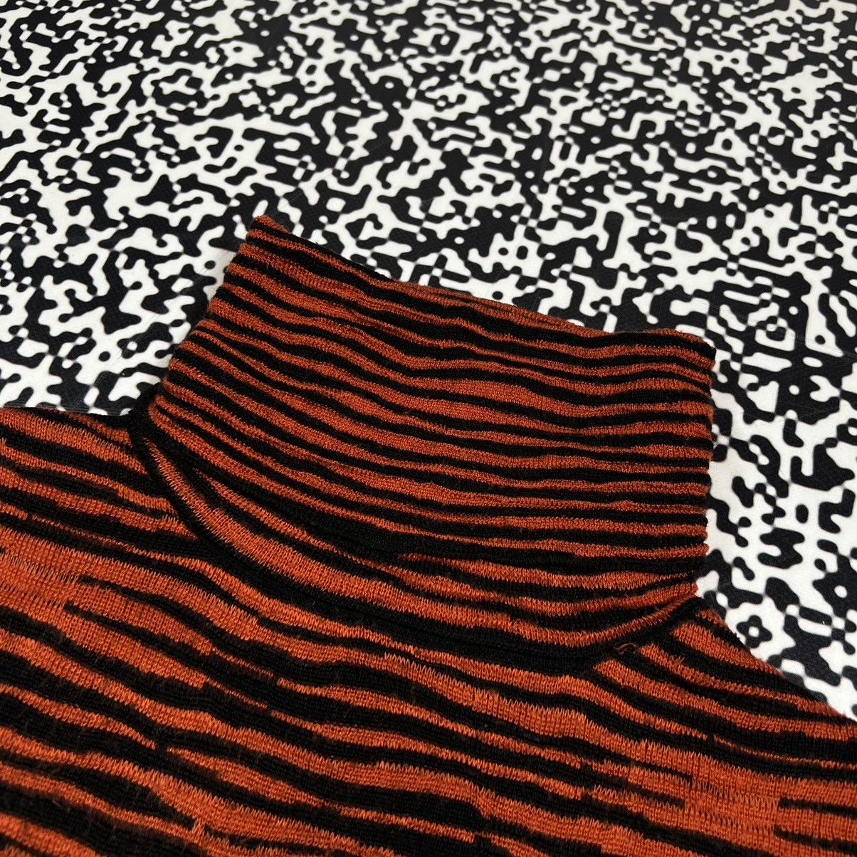 Versace Vintage Y2K Versace Tiger Striped Print Luxury Retro Sweater Size M / US 6-8 / IT 42-44 - 10 Thumbnail