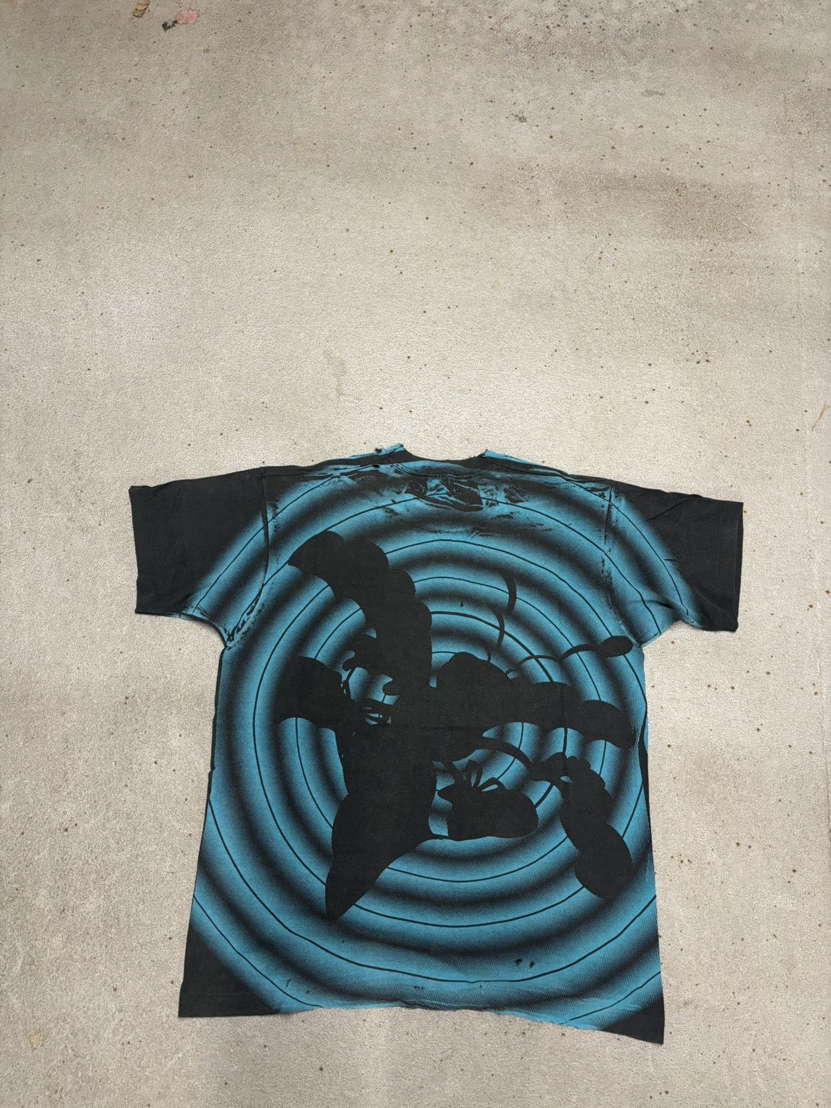 NBA 1990s (SLIGHTLY DISTRESSED) NBA CHARLOTTTE HORNETS TSHIRT Size US XL / EU 56 / 4 - 2 Thumbnail