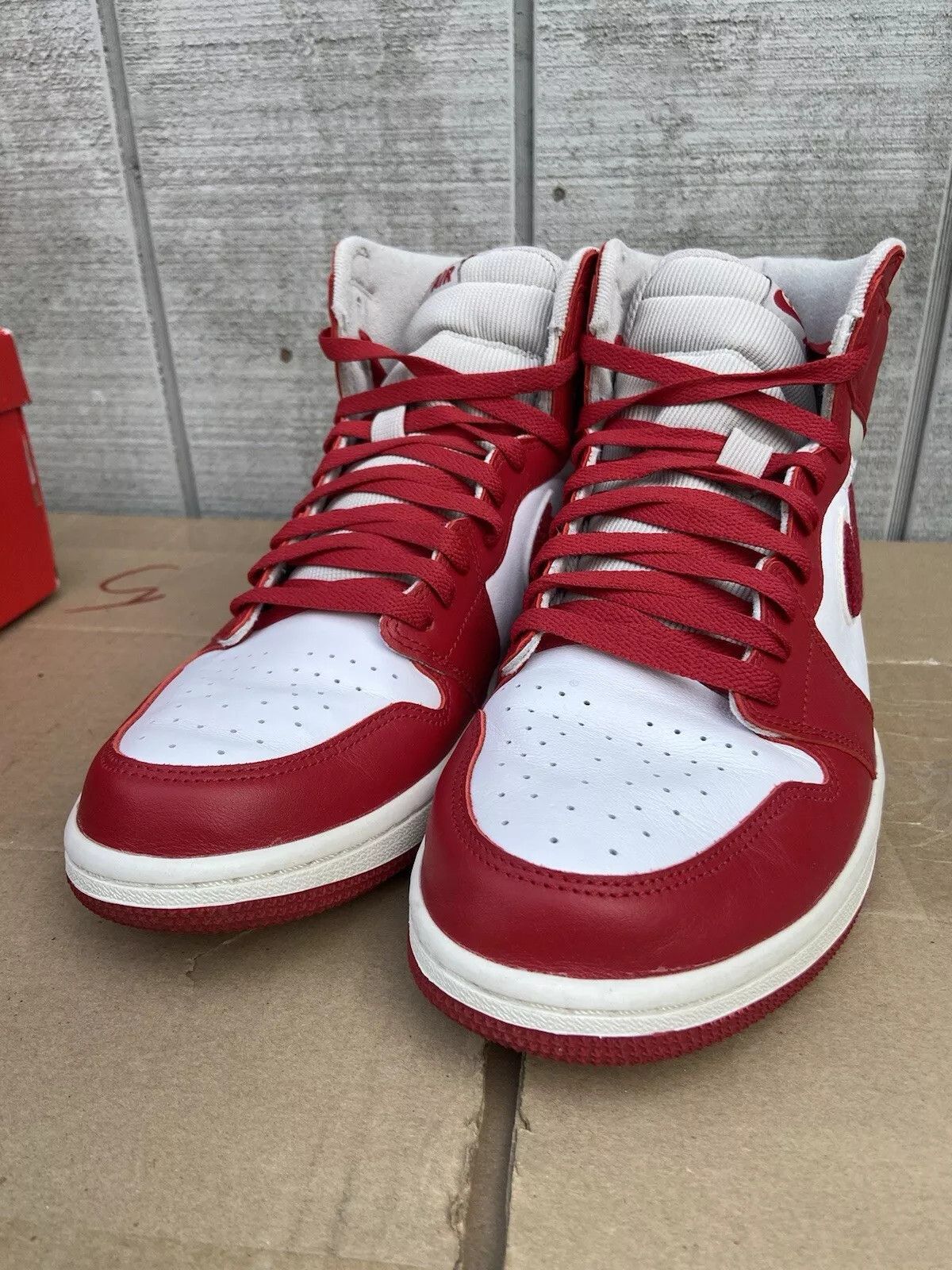 Nike Jordan 1 High Varsity Red Chenille DJ4891-061 Women 12/10.5M Size US 12 / IT 42 - 7 Thumbnail