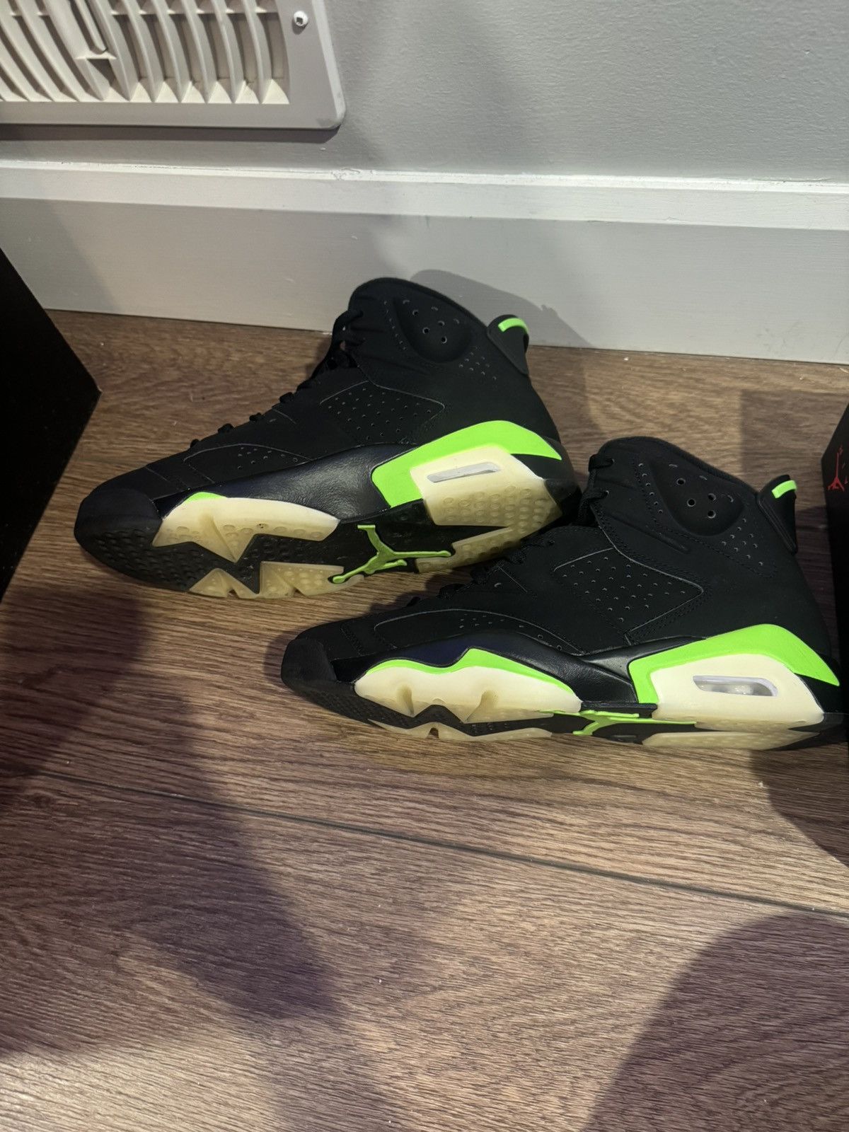 Jordan Brand Jordan 6 electric green Size US 9.5 / EU 42-43 - 6 Thumbnail