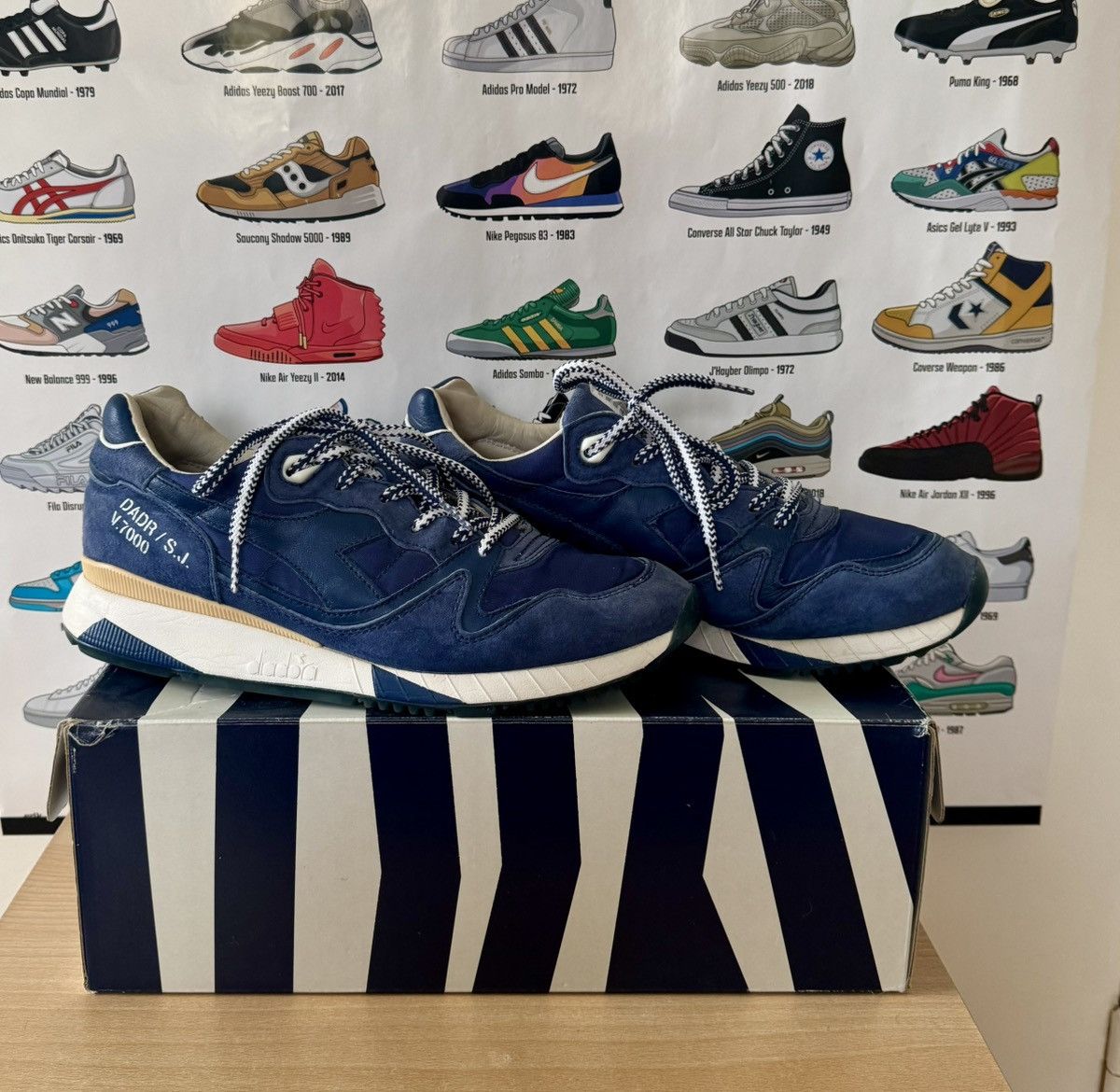 Diadora Diadora V7000 Slam Jam Size US 9 / EU 42 - 2 Thumbnail
