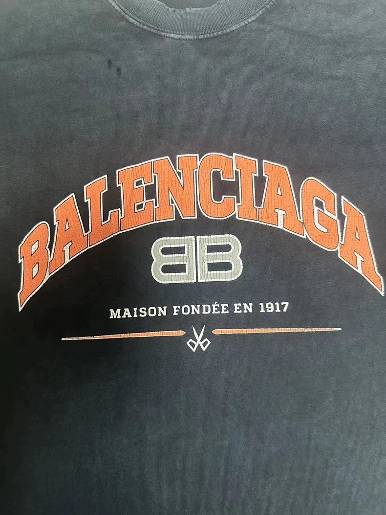 Balenciaga Balenciaga 22ss Maison Double B Scissors Print Cracked Worn Size US M / EU 48-50 / 2 - 4 Thumbnail