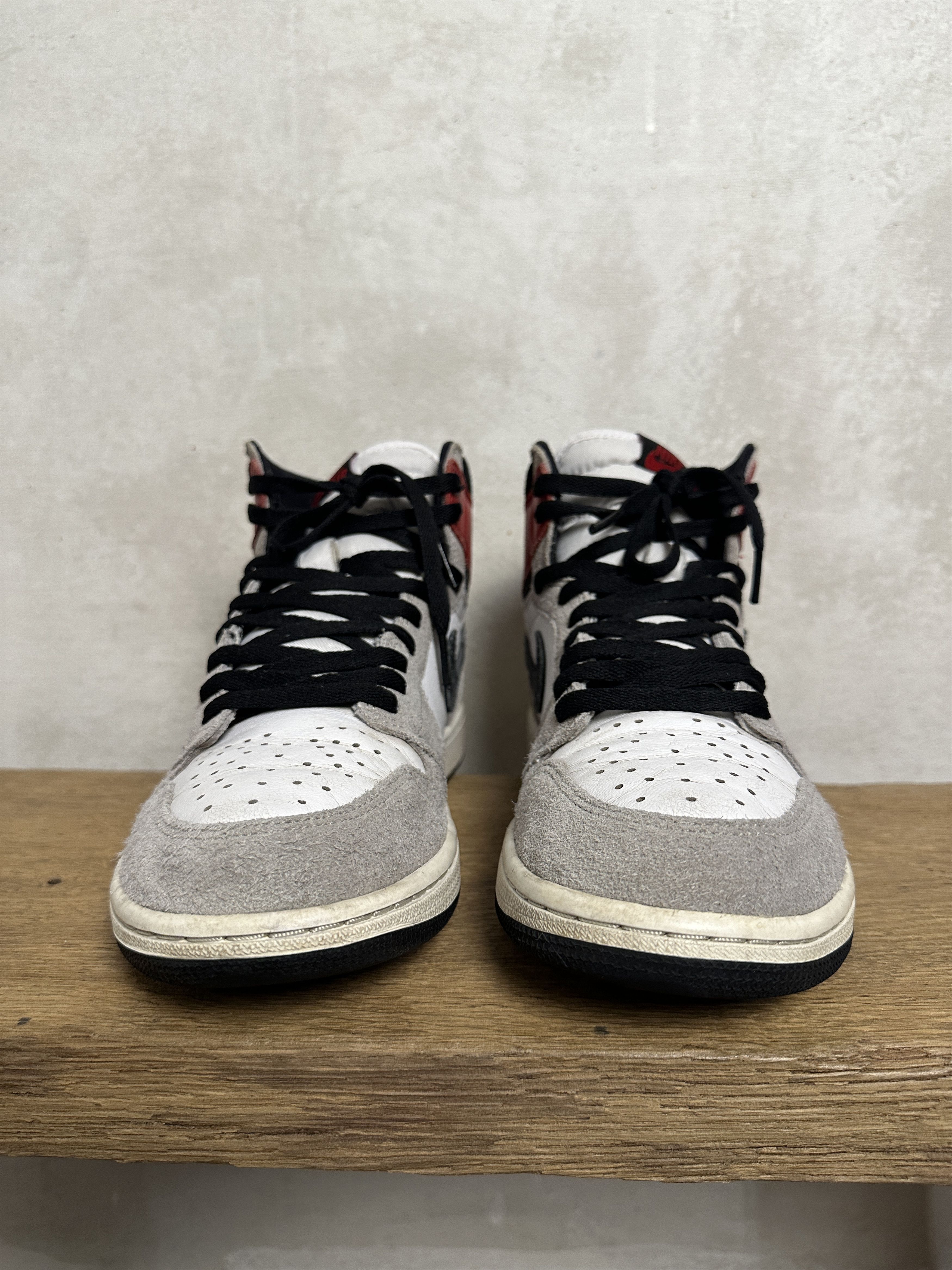Jordan Brand Air Jordan 1 Retro High OG Particle Grey Size US 10.5 / EU 43-44 - 3 Thumbnail