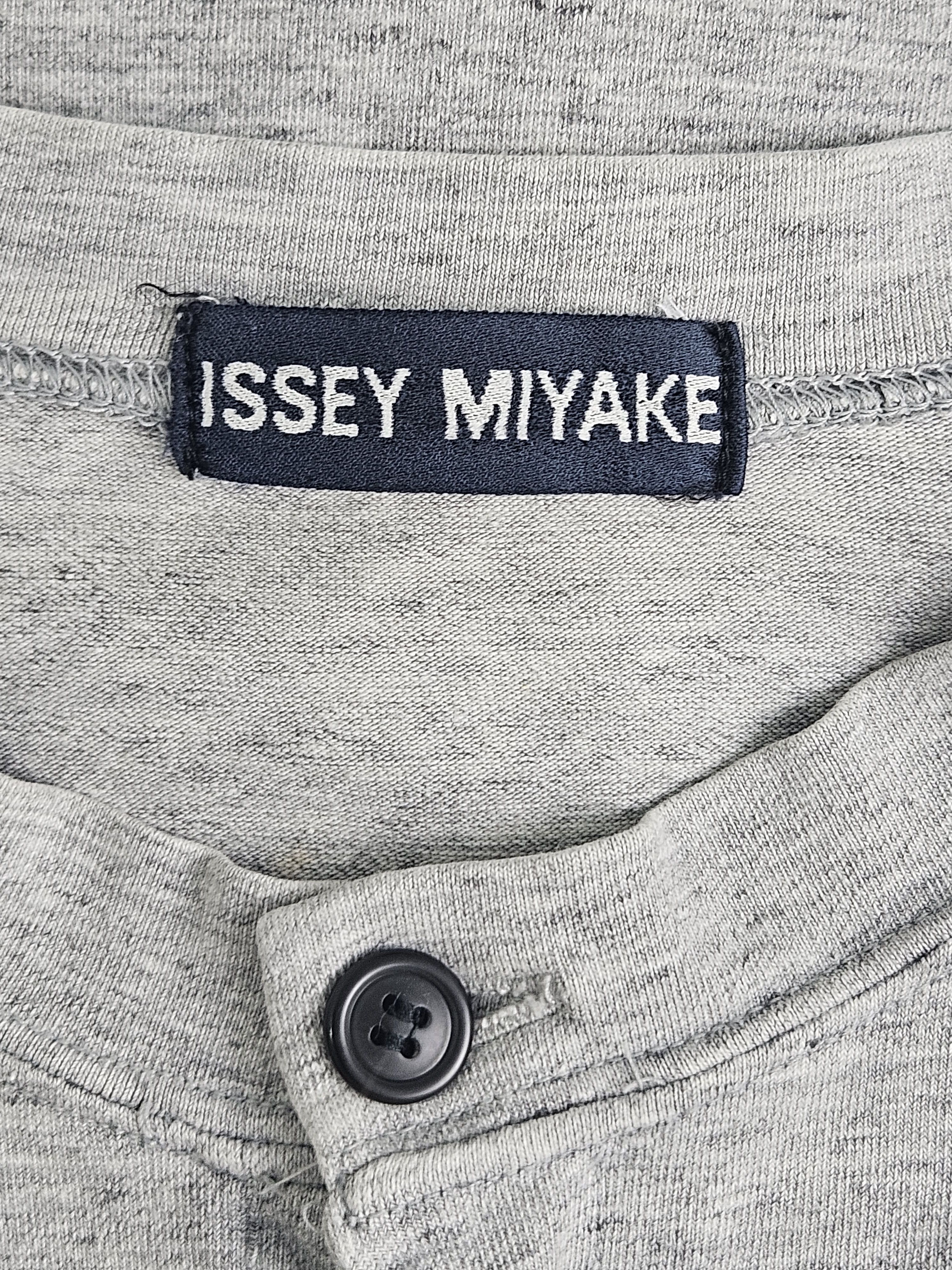 Issey Miyake Issey Miyake half button shirt Size US M / EU 48-50 / 2 - 4 Thumbnail