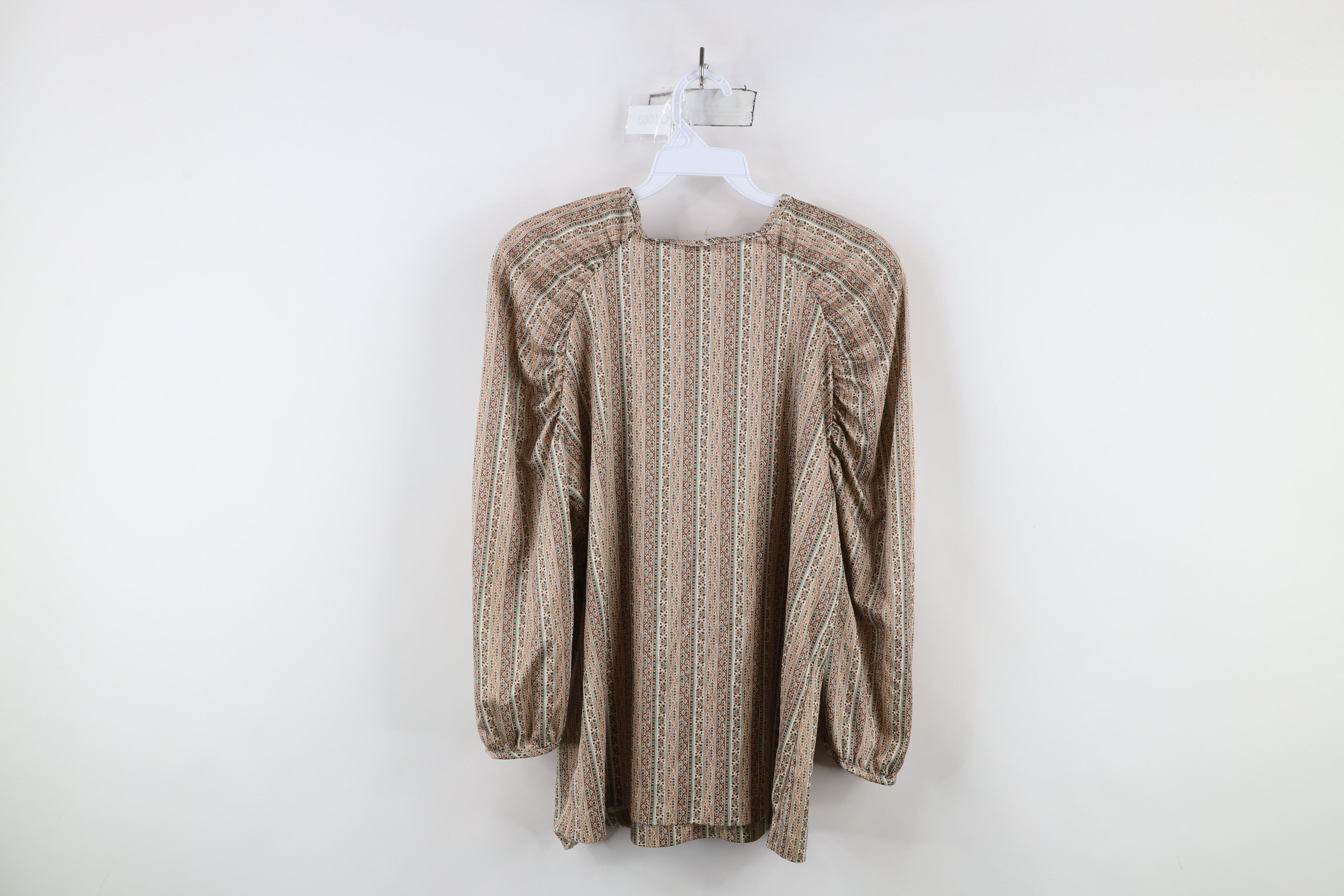 Vintage Vintage 70s Streetwear Rainbow Paisley Flower Knit Shirt Top Size L / US 10 / IT 46 - 10 Thumbnail