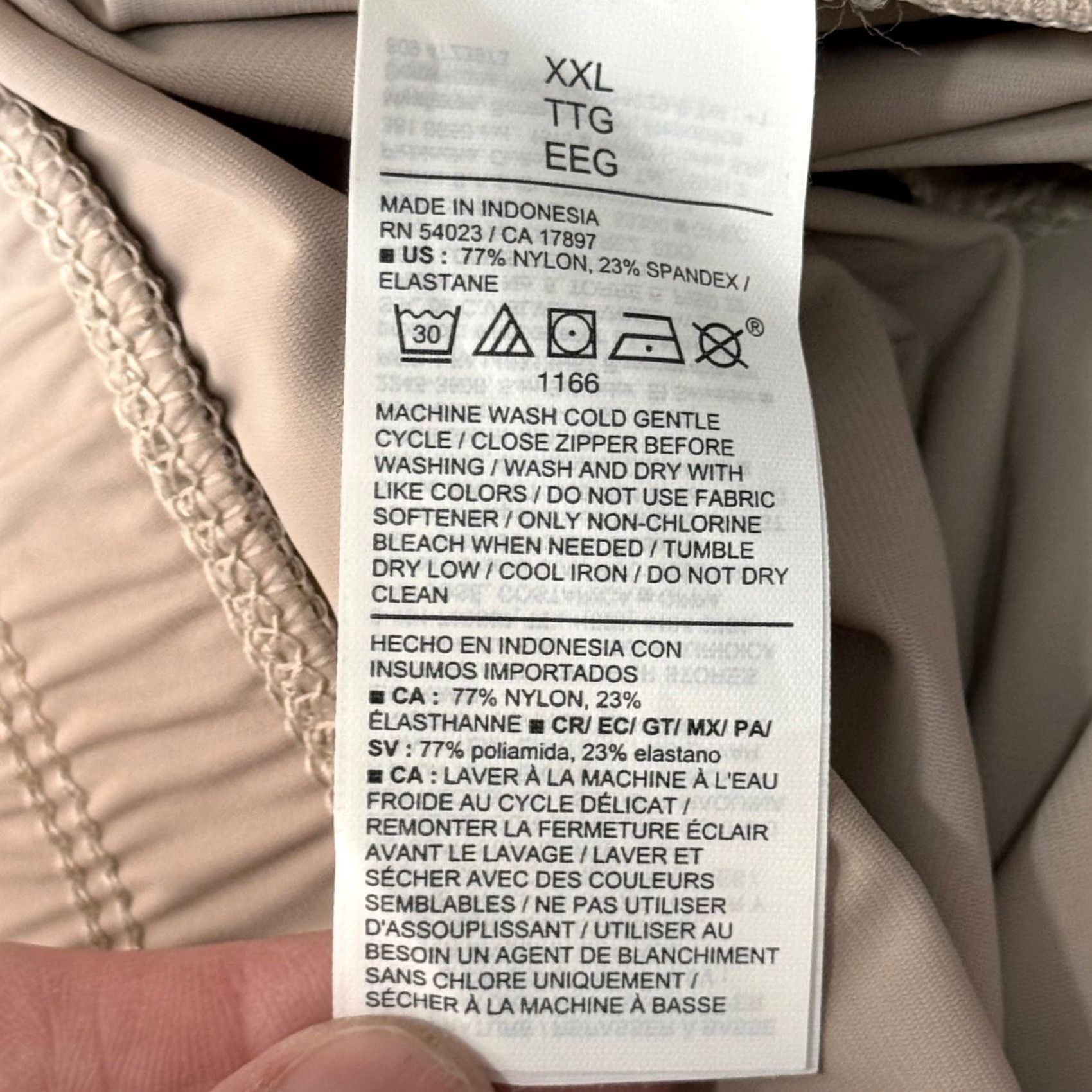 Old Navy Old Navy SleekTech Go-Dry Cargo Jogger Pants Women's 2XL Beige Tapered Pockets Moisture-Wicking Quick Dry Outdoor Athletic Track Pants Size 40" / US 18 - 7 Thumbnail