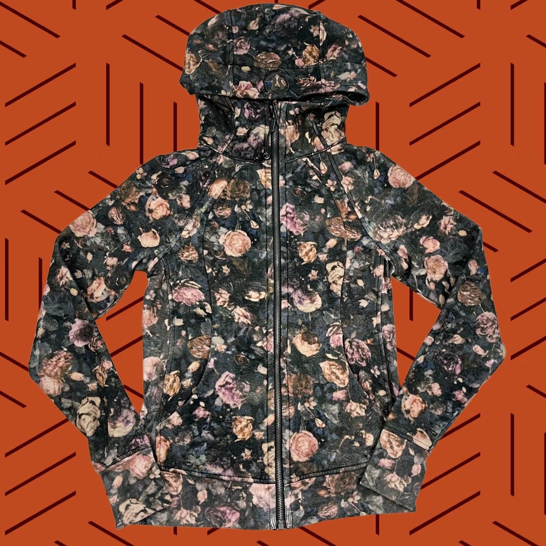 Lululemon VINTAGE Lululemon Scuba Hoodie Size 6 Frosted Rose Floral Active Sweatshirt Full Zip Size M / US 6-8 / IT 42-44 - 1 Thumbnail