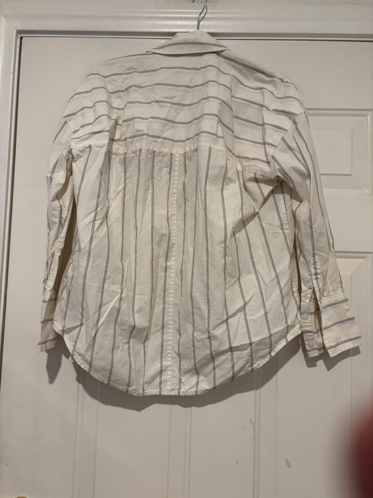 Designer Women's oversized XXS Everlane cream pinstripe blouse #668 Size XXS / US 00 / IT 34 - 2 Thumbnail