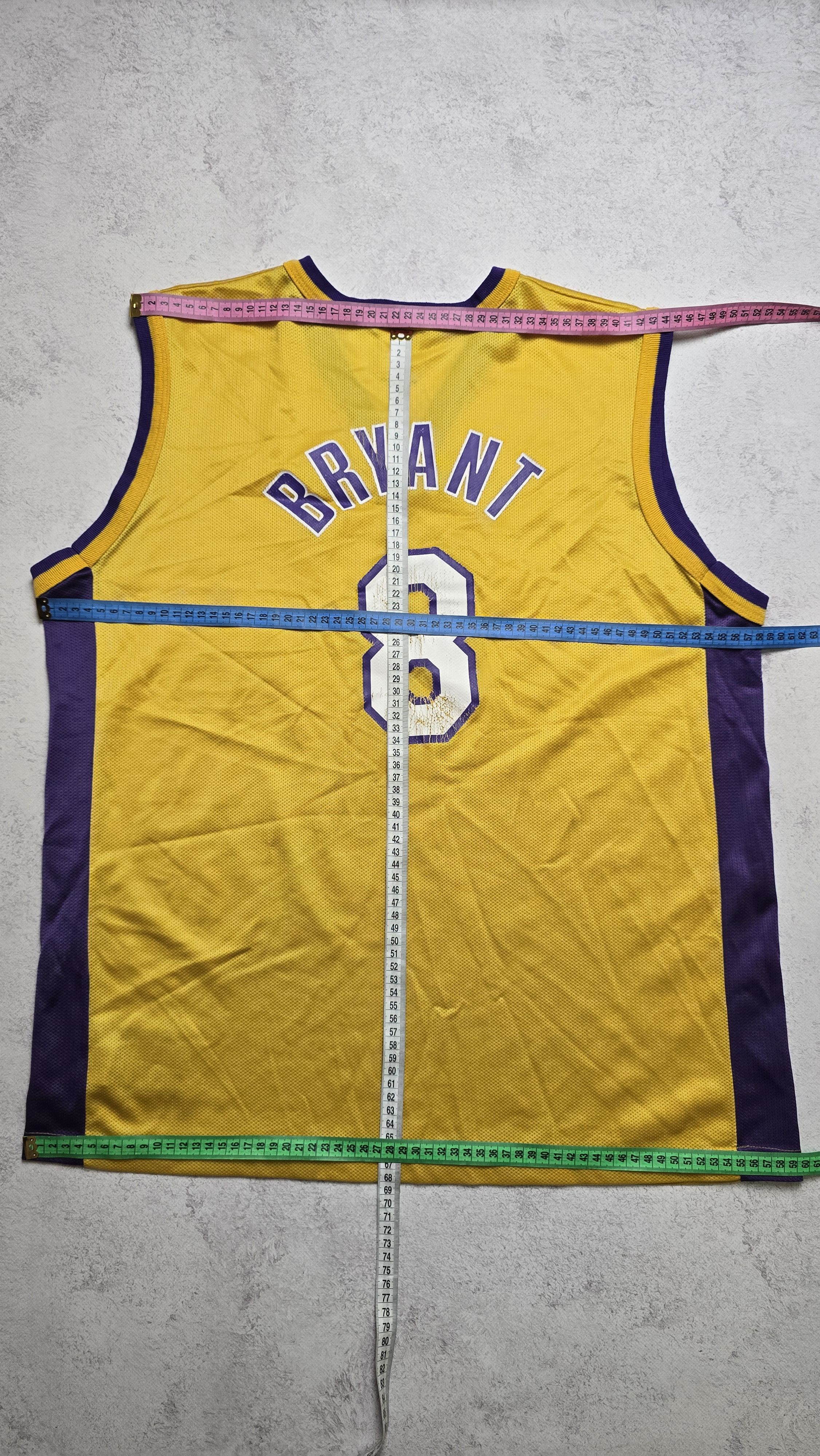 Champion Vintage LA Lakers Kobe Bryant #8 NBA Basketball Jersey Size US M / EU 48-50 / 2 - 3 Thumbnail