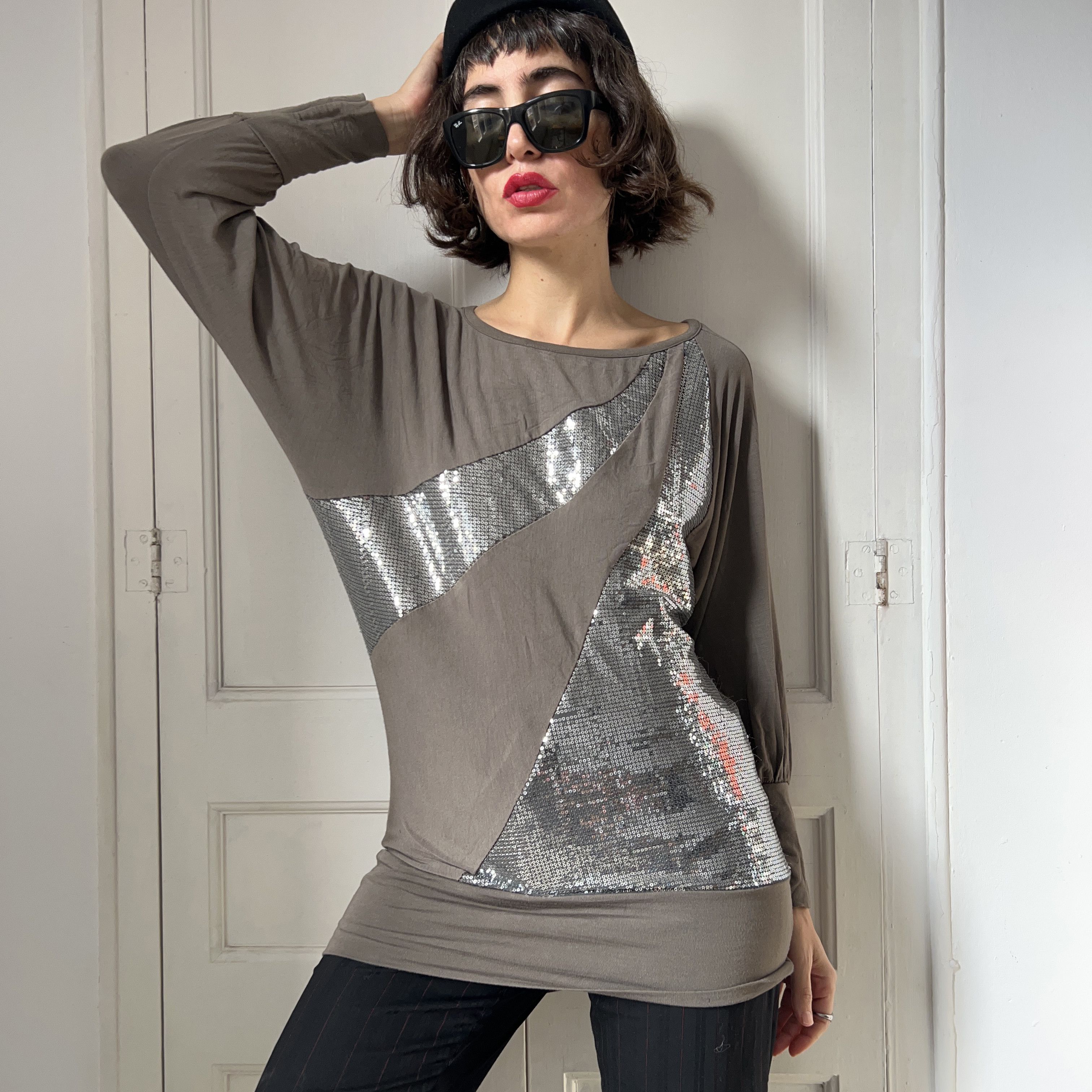 Vintage Vintage Y2K Gray Striped Sequin Top Size ONE SIZE - 1 Thumbnail