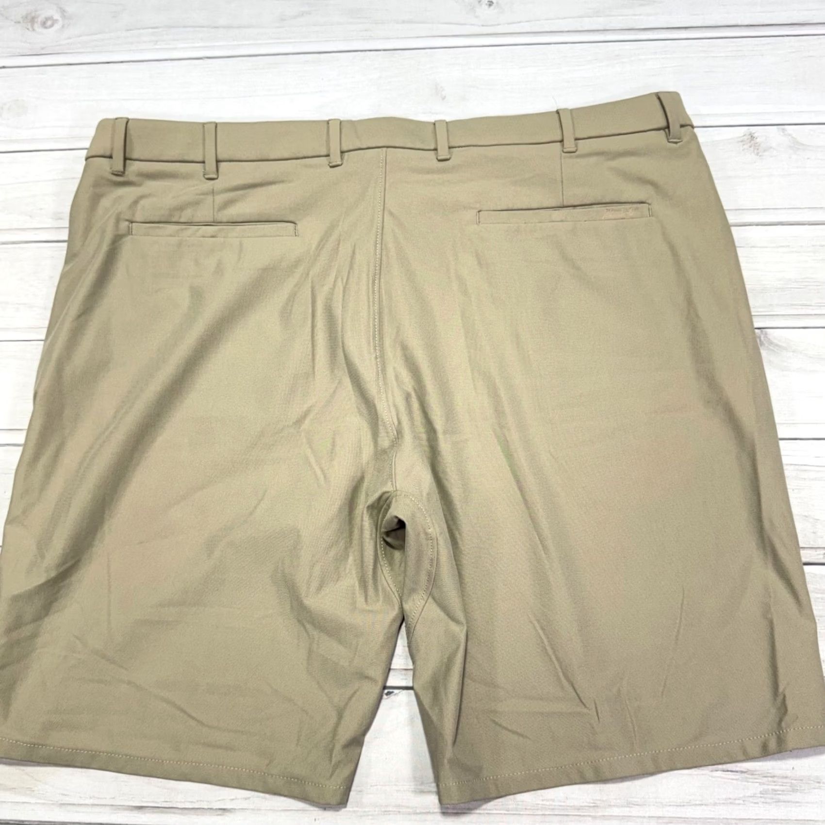 johnnie-O johnnie-O Shorts Mens 40 Khaki Chino Golf Prep 9" Inseam Casual Travel Pockets Solid Beige Regular Men Size US 40 / EU 56 - 2 Thumbnail