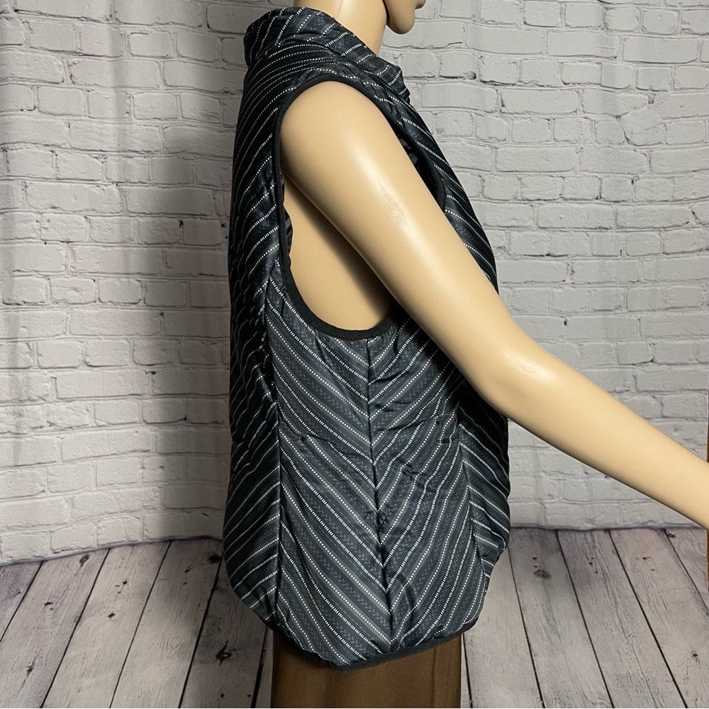 Other NWT New Christopher & Banks Striped Quilted Vest Size L Pet Size L / US 10 / IT 46 - 3 Thumbnail