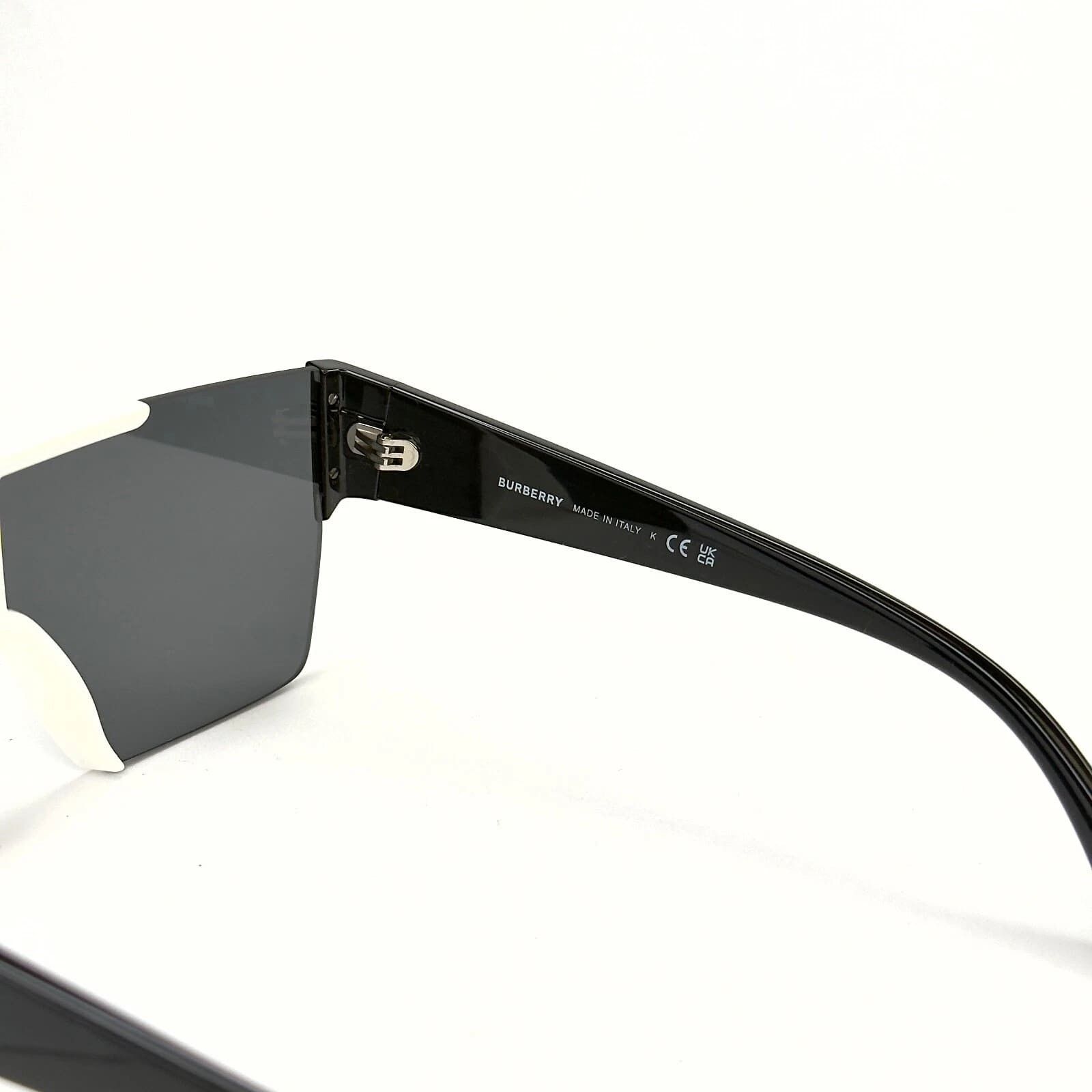 Burberry BURBERRY 4291 BE4291 Black White Rectangular Logo Mask Size ONE SIZE - 3 Thumbnail