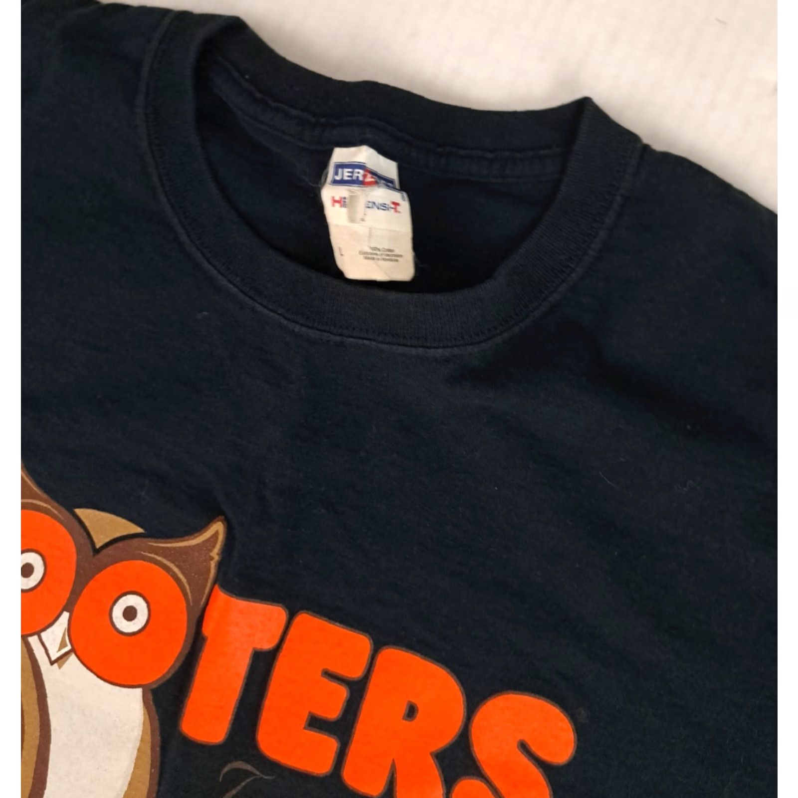 Jerzees VINTAGE Hooters Detroit 90s Taylor Mi. Black Long Sleeve Jerzees Large T-Shirt Unisex Adults 90s Crew Neck Cotton Quantity: L Size US L / EU 52-54 / 3 - 2 Thumbnail