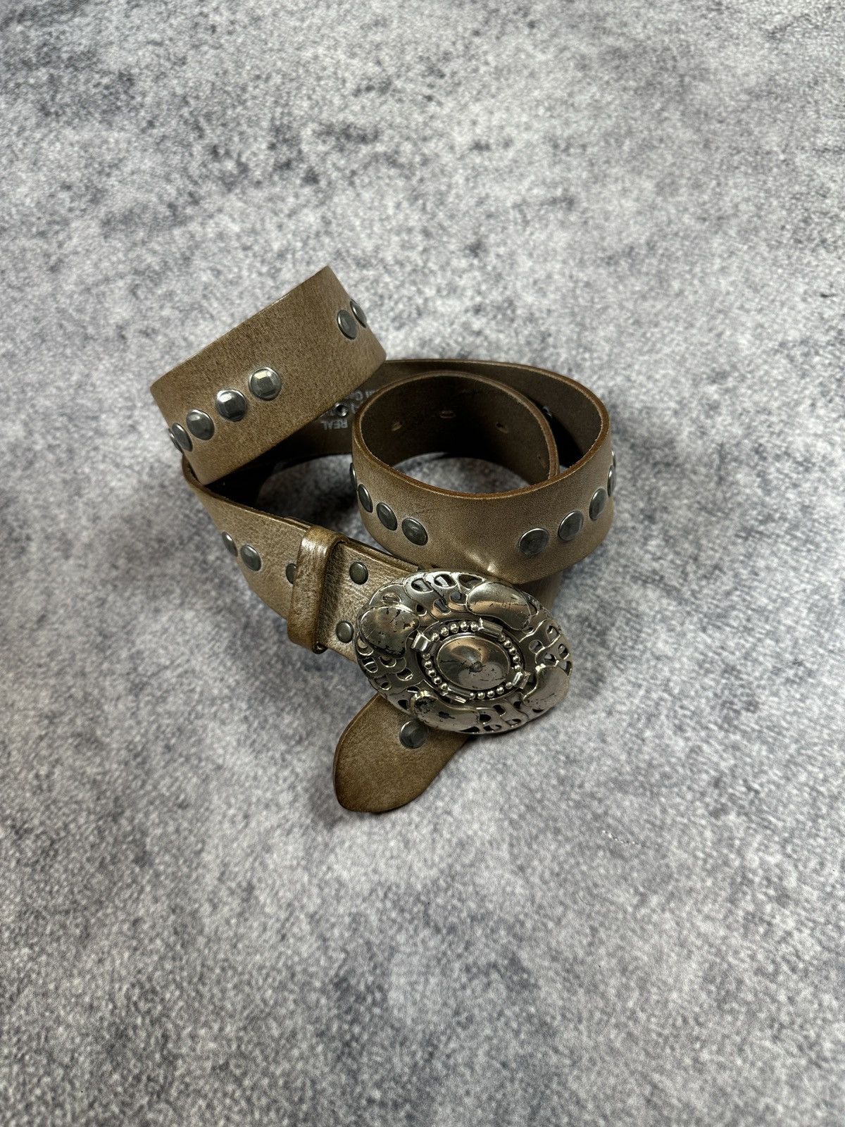 Vintage Vintage Y2K Casual Leather Belts Streetwear USA Alt Rare Size ONE SIZE - 1 Thumbnail