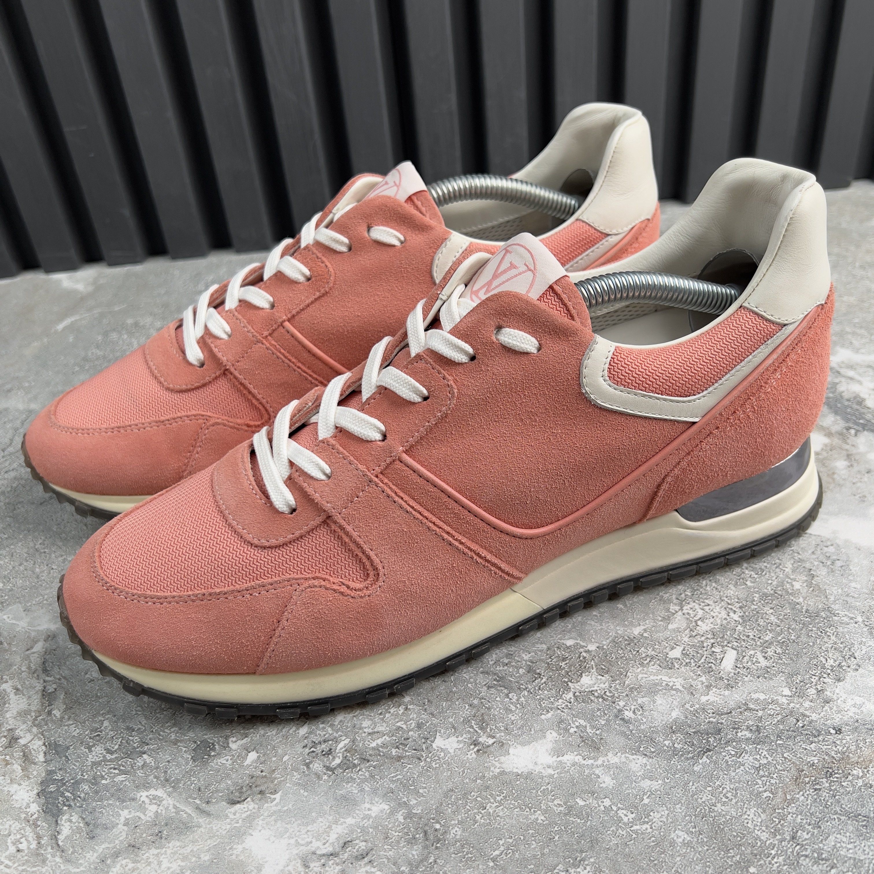 Louis Vuitton Louis Vuitton Run Away LV Sneakers Suede Size US 9 / IT 39 - 2 Thumbnail