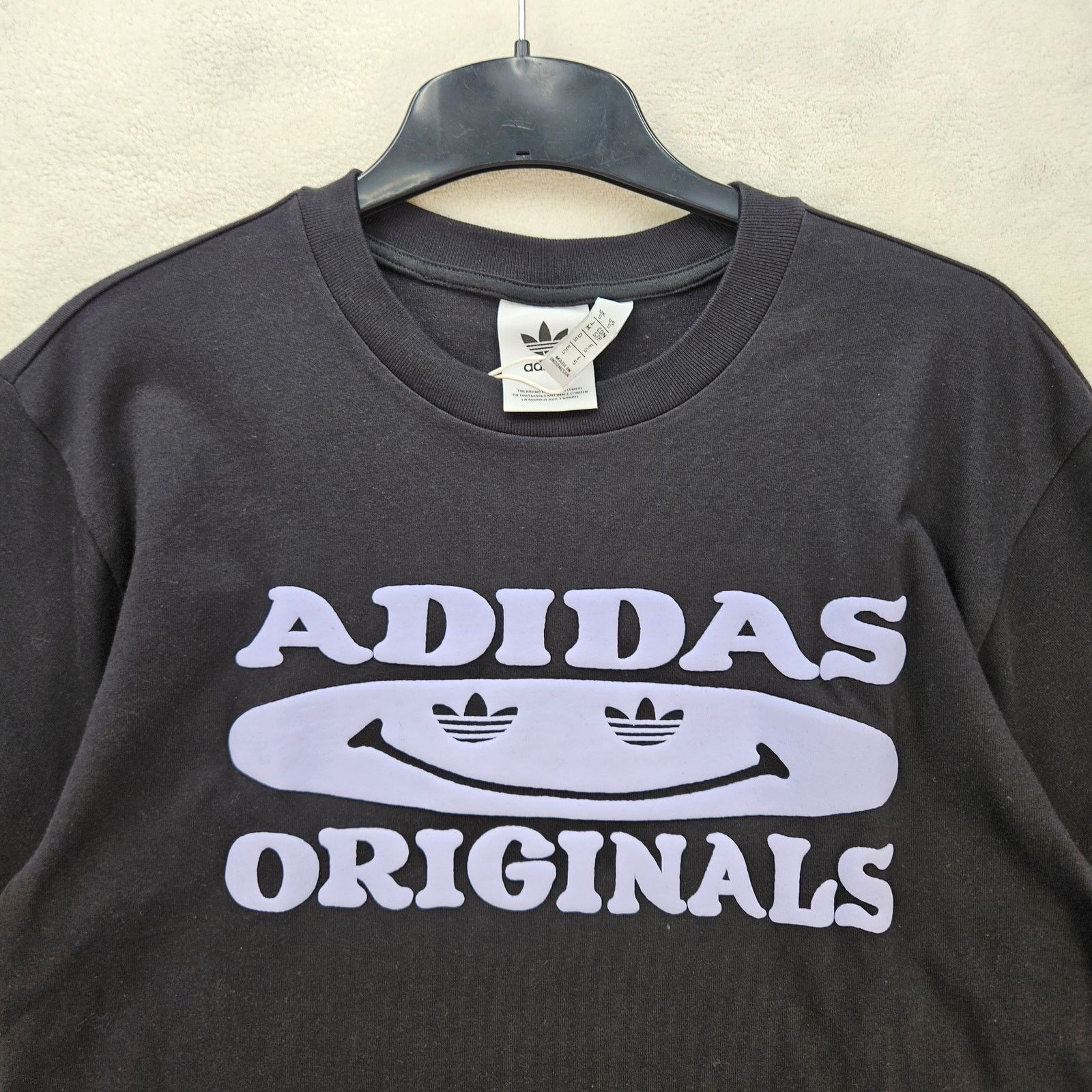 Adidas ADIDAS ORIGINAL MEN'S SMALL BLACK SMILEY LAVENDER PRINT TEE Size US S / EU 44-46 / 1 - 2 Thumbnail