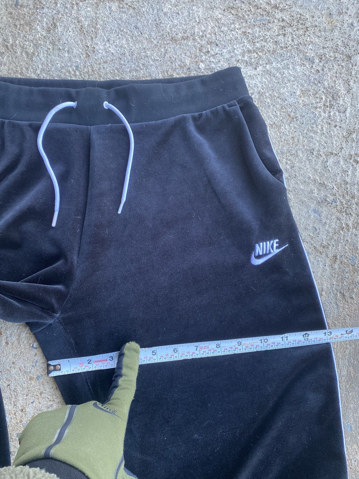 Nike × Vintage Vintage Y2K Nike Velour Black Velvety Jogger Sweatpants Size US 32 / EU 48 - 9 Thumbnail