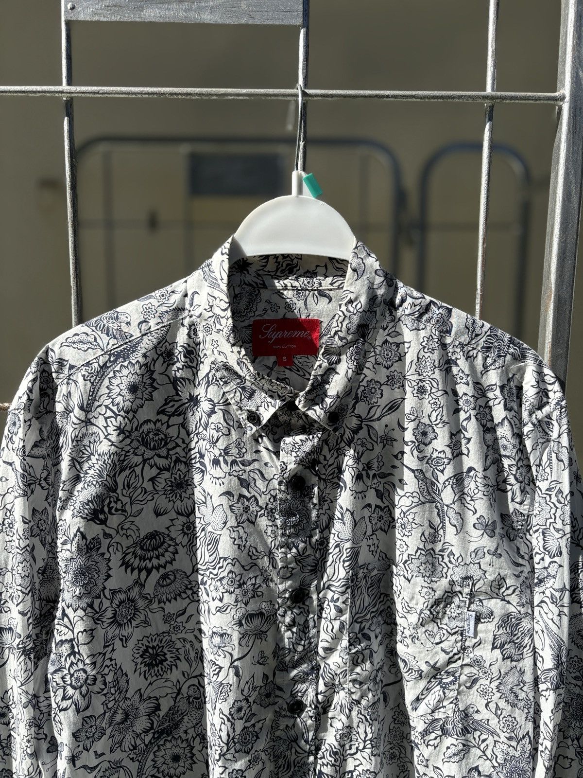 Supreme Supreme printed white shirt Size US S / EU 44-46 / 1 - 2 Thumbnail
