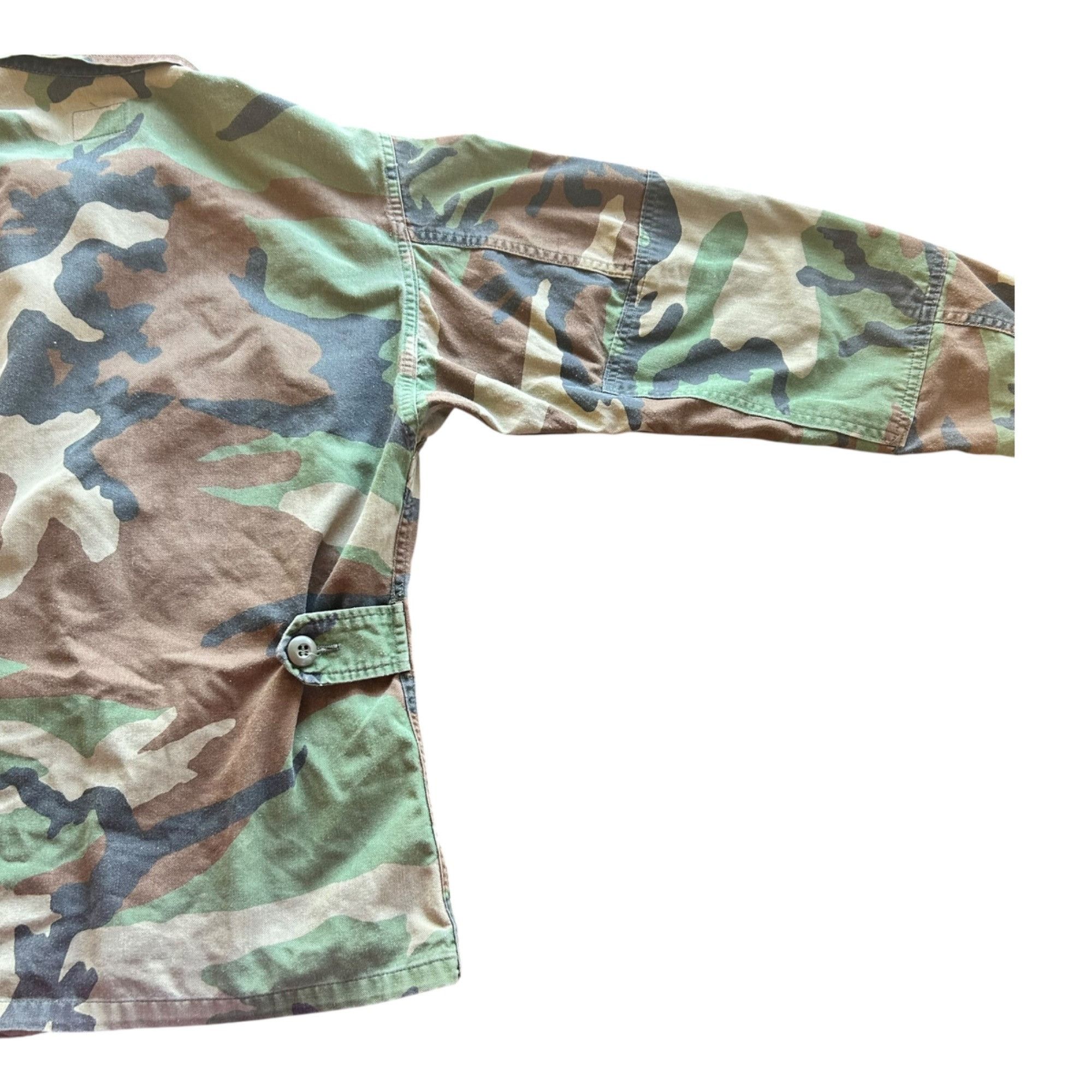 Vintage Vintage US Army Camo Utilitarian Military Short Jacket XS Size US XS / EU 42 / 0 - 2 Thumbnail