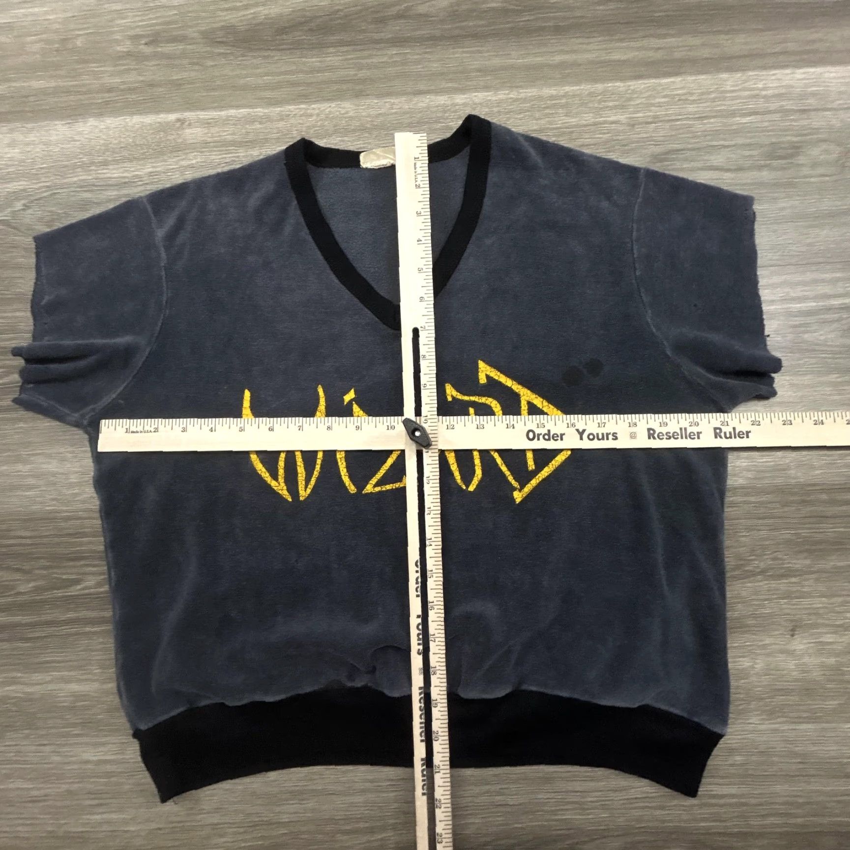 Vintage VINTAGE Wu Tang Sweatshirt Mens Large Gray V-Neck Wizard Graphic Print Pullover Size US L / EU 52-54 / 3 - 5 Thumbnail