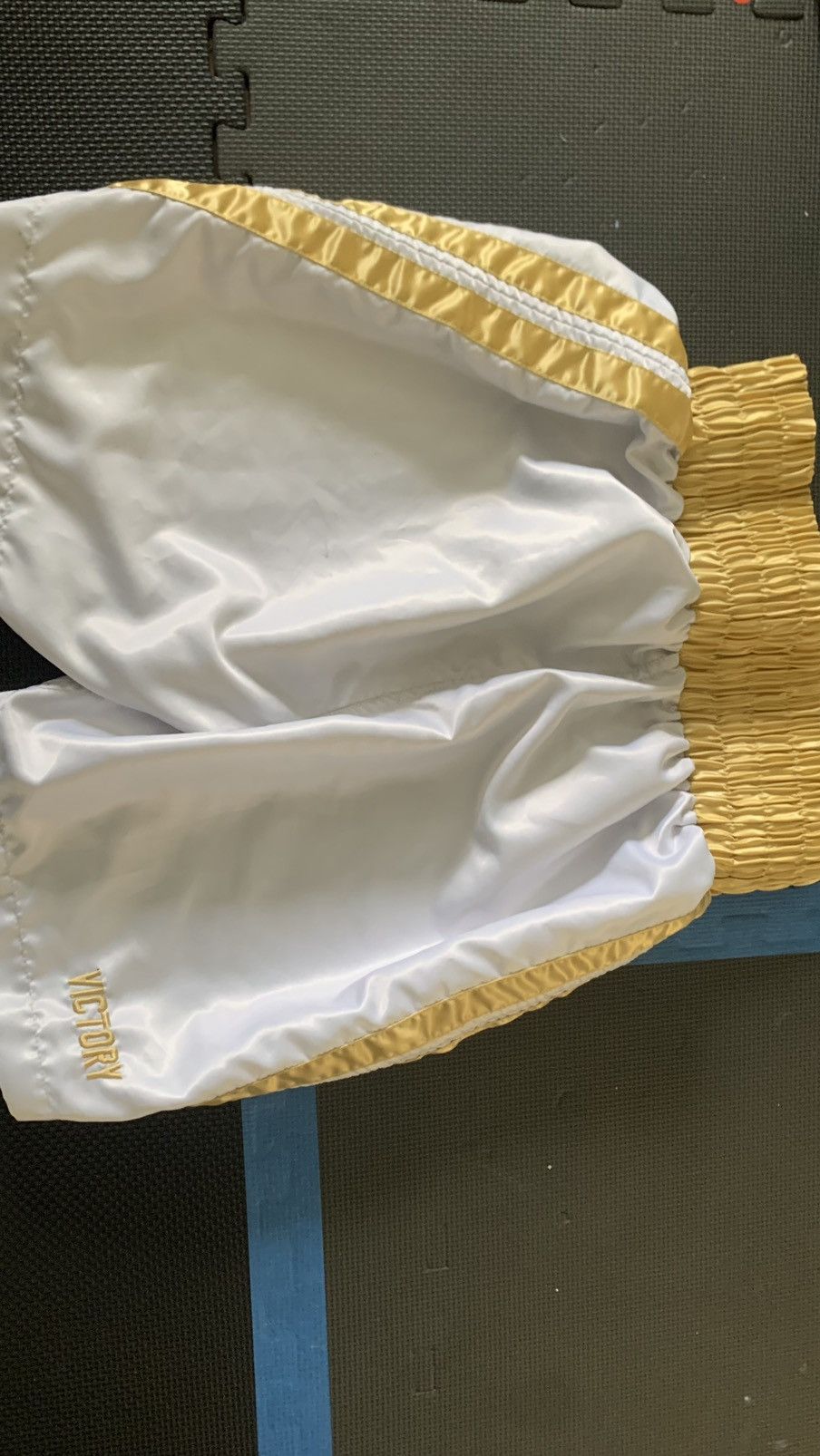 Other Victory Pro Gold Boxing Trunks Size L Size US 32 / EU 48 - 2 Thumbnail