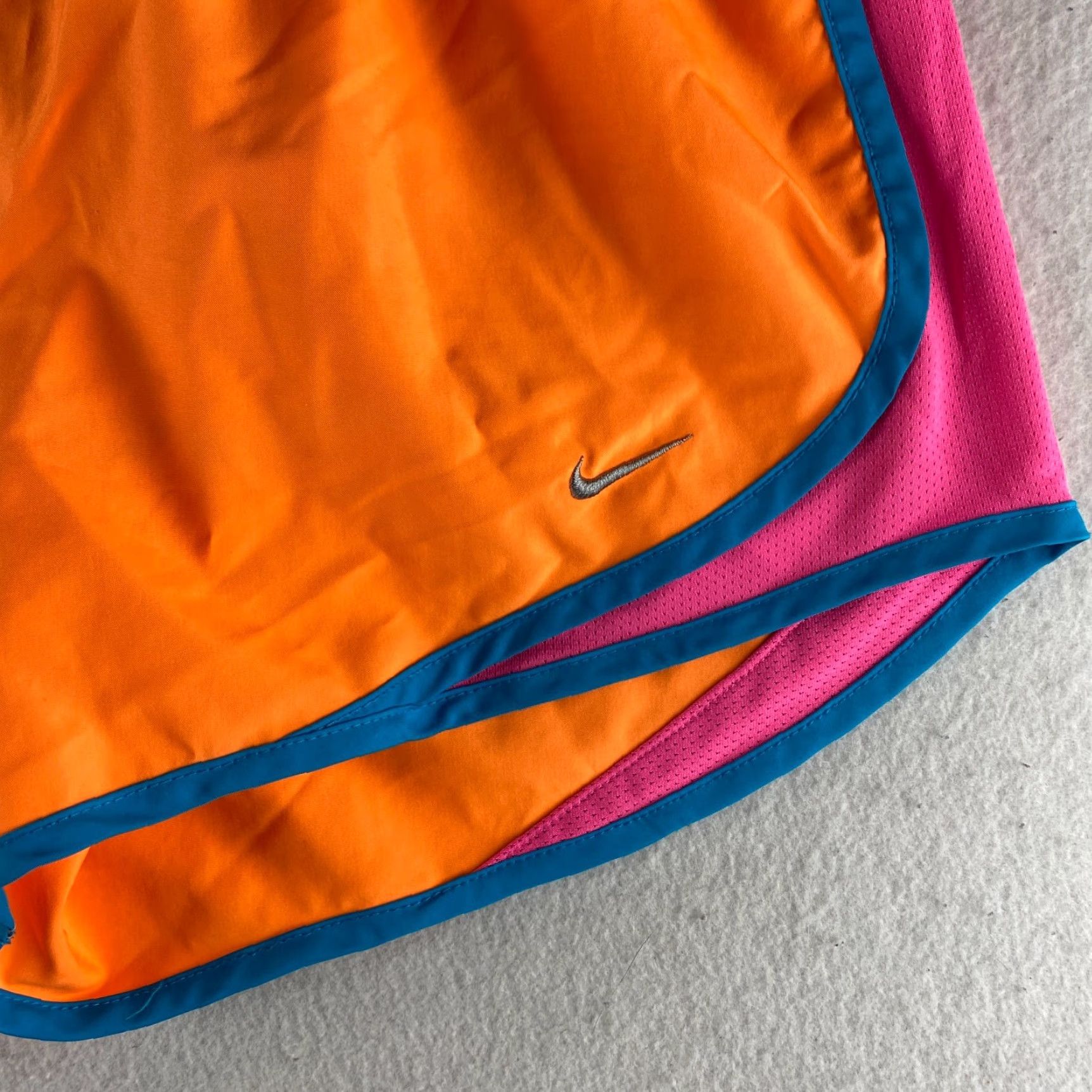 Nike Nike Running Shorts Women XS Orange Softshell Pull On Light Weight Drawstring Size 26" / US 2 / IT 38 - 4 Thumbnail