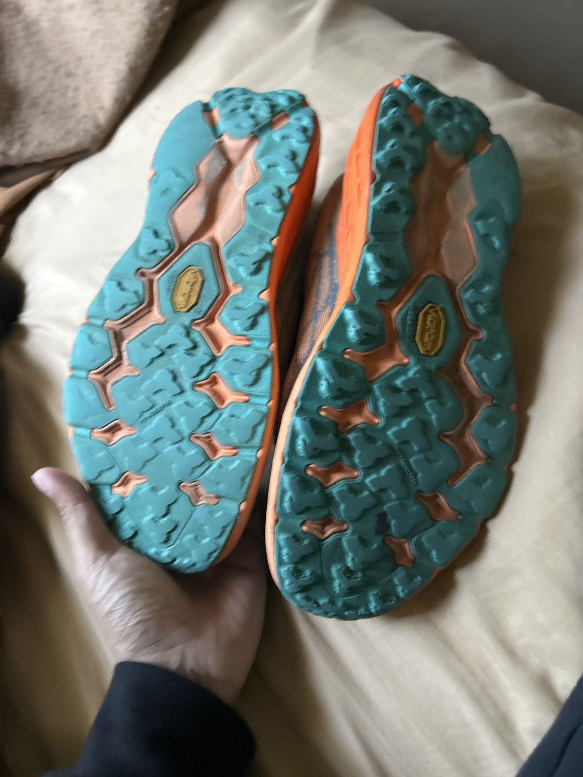 Hoka Hoka special come one xome all Size US 9 / EU 42 - 5 Thumbnail