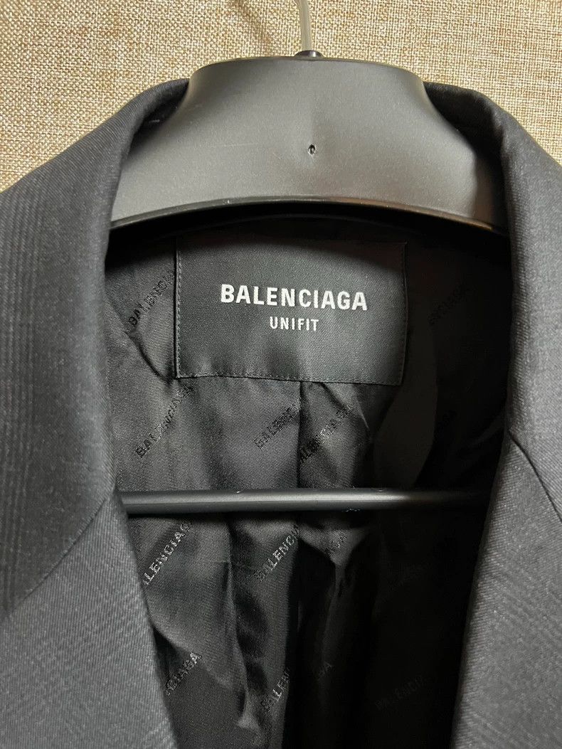 Balenciaga Balenciaga Sleeve Patch Logo Plaid Suit Windbreaker Jacket Size US XS / EU 42 / 0 - 9 Thumbnail