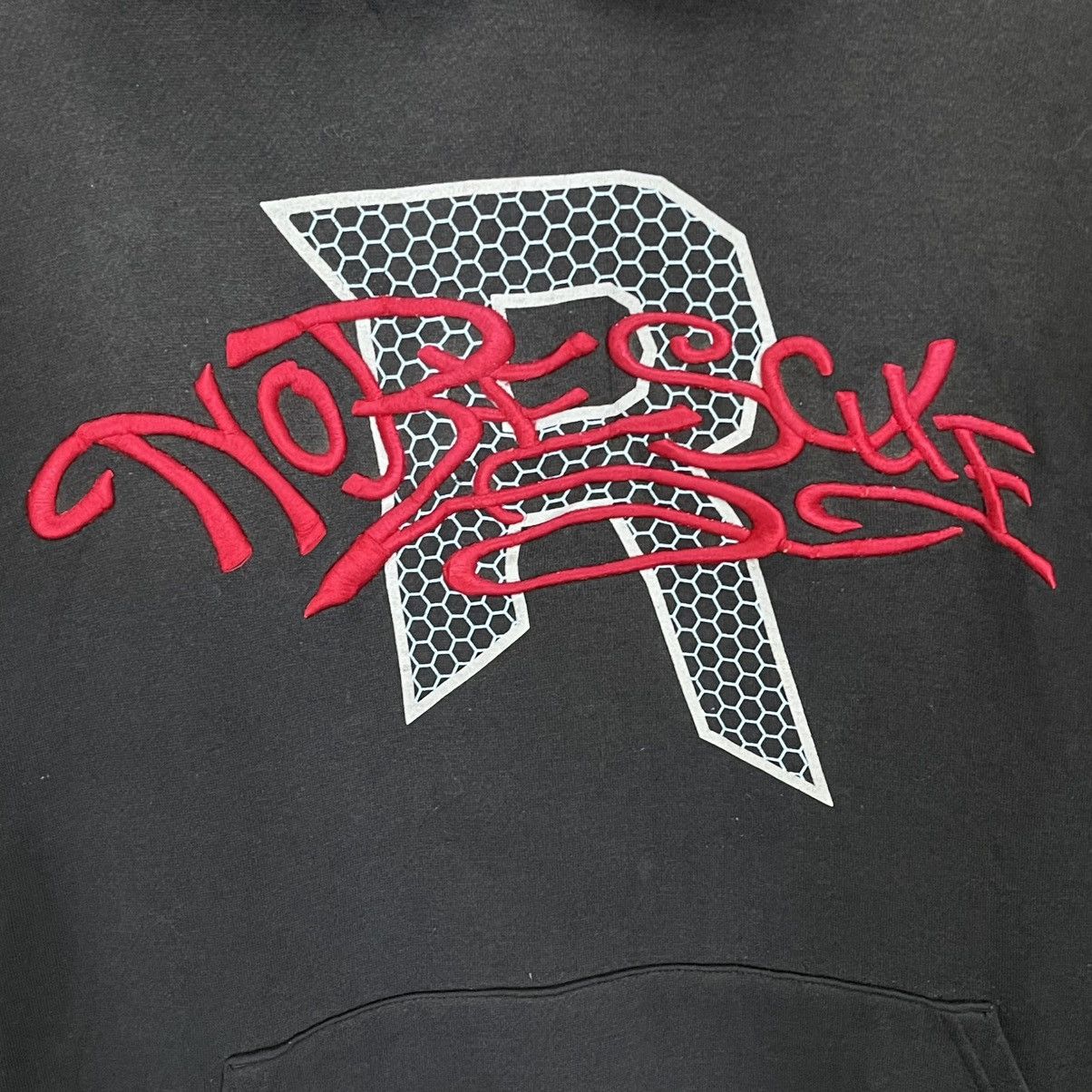 Japanese Brand Vintage No Bescuf Gravity Embroidered Pullover Hoodie Size US L / EU 52-54 / 3 - 5 Thumbnail