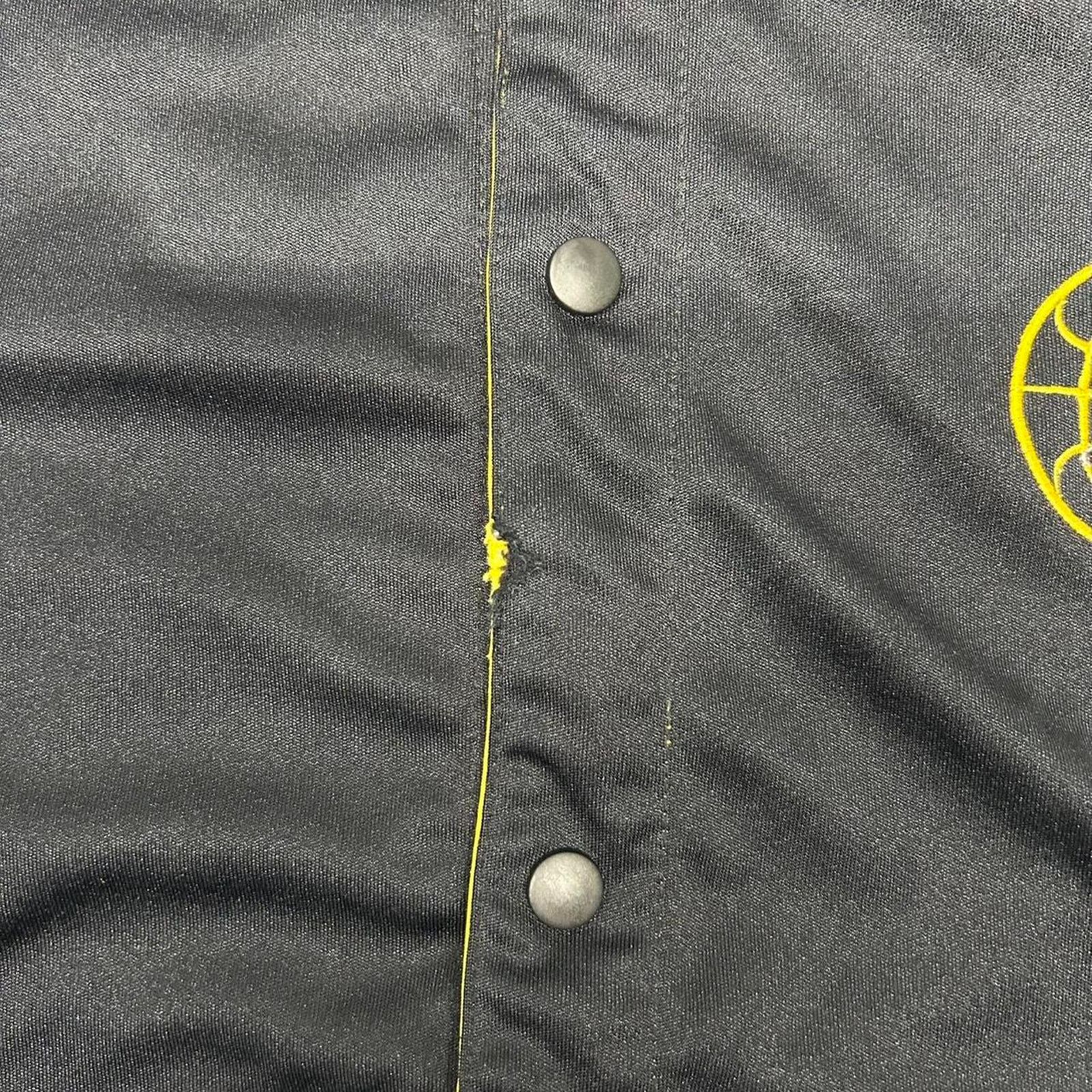 Other Black and yellow y2k jersey Size US XL / EU 56 / 4 - 5 Thumbnail