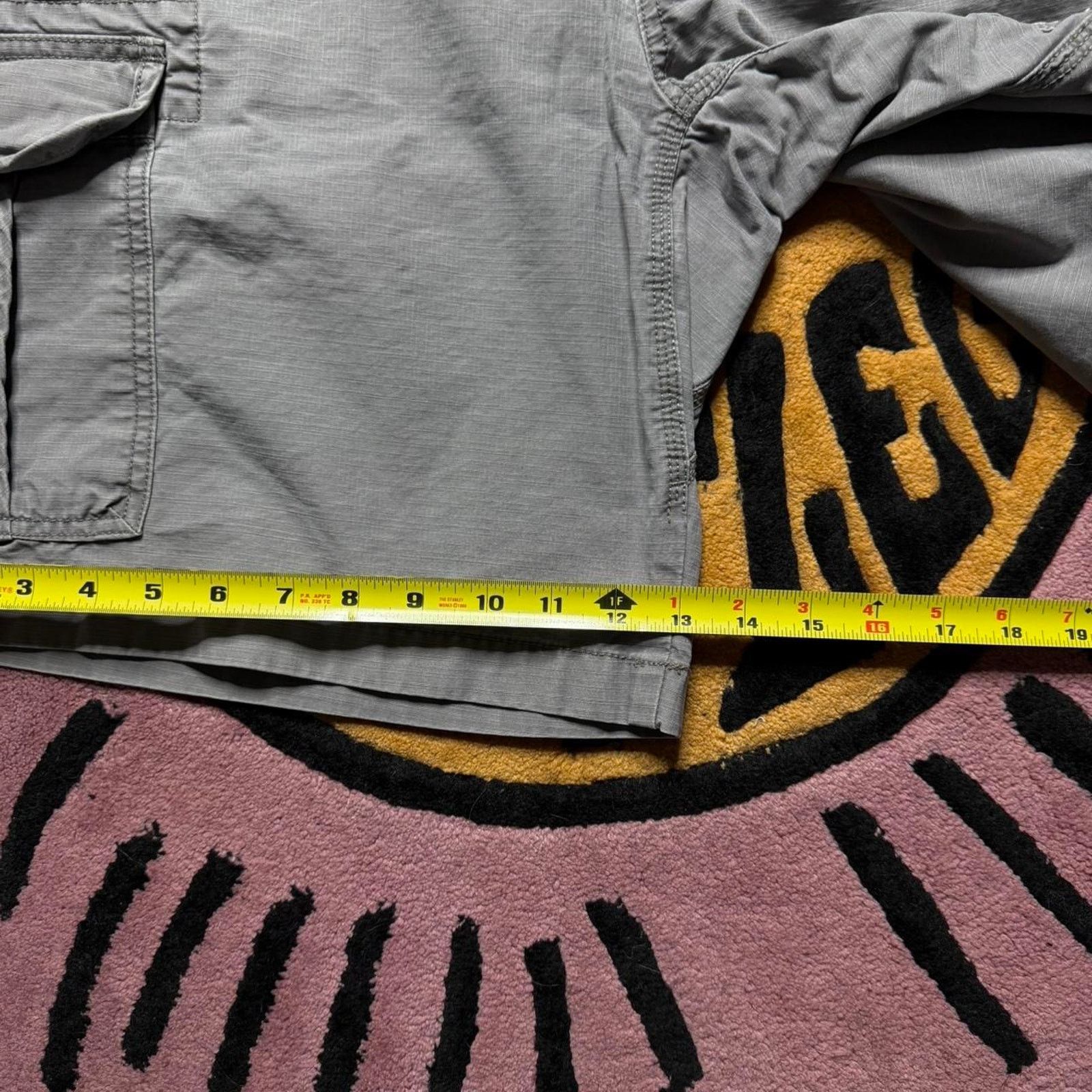 L.L. Bean L.L Bean Natural Fit Cargo Shorts Size 38 Grey Size US 38 / EU 54 - 6 Thumbnail