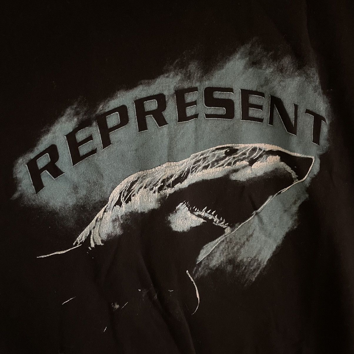 Represent Clo. SHARK PRINT T SHIRT Size US L / EU 52-54 / 3 - 3 Thumbnail