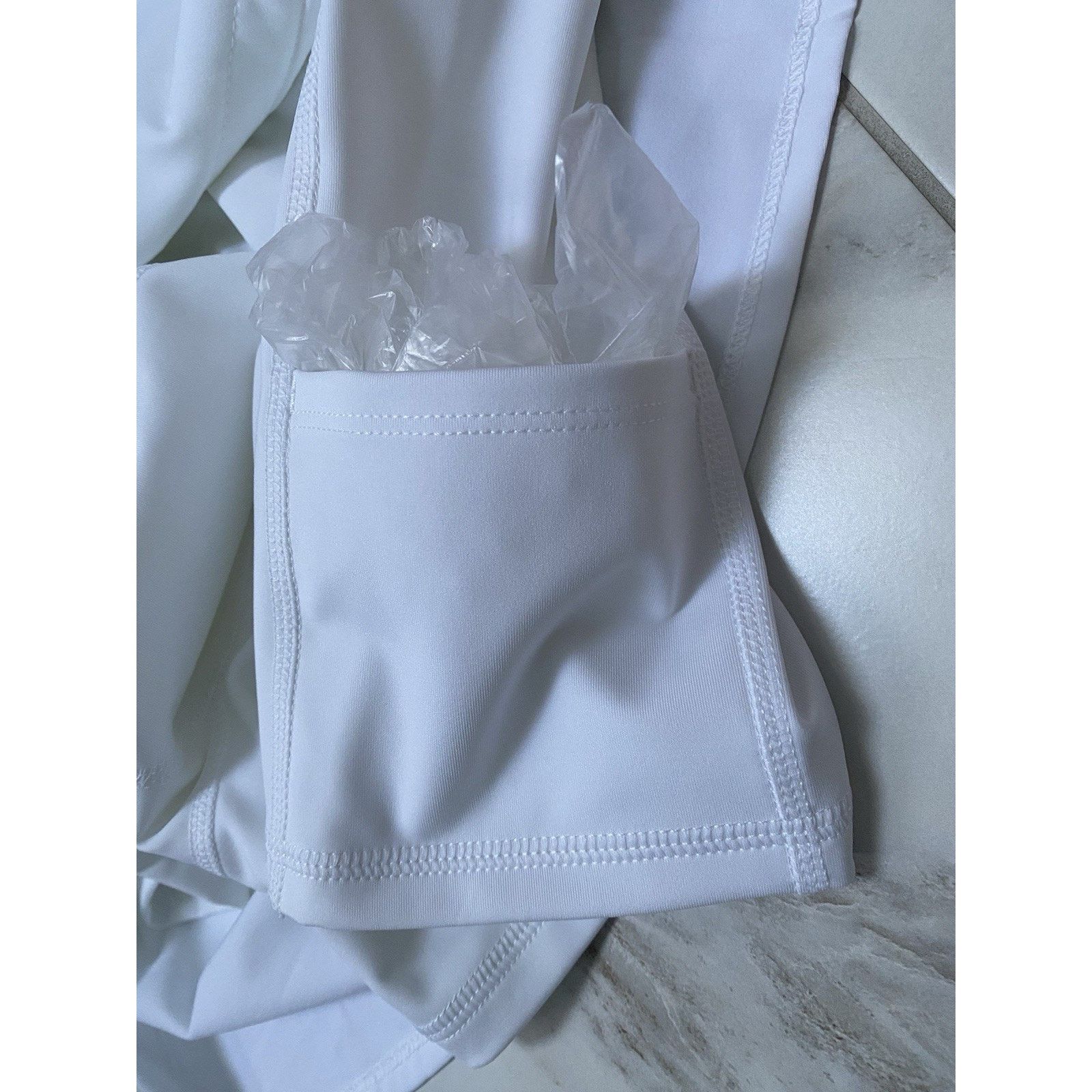 Lacoste Lacoste Sport Skirt Wht Sz 8/40 NWT Size 30" / US 8 / IT 44 - 9 Thumbnail