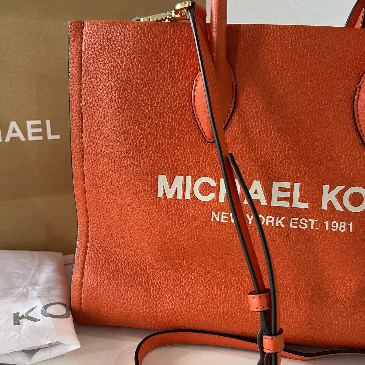 Michael Kors Authentic Micheal kors mirella leather tote bag Size ONE SIZE - 3 Thumbnail
