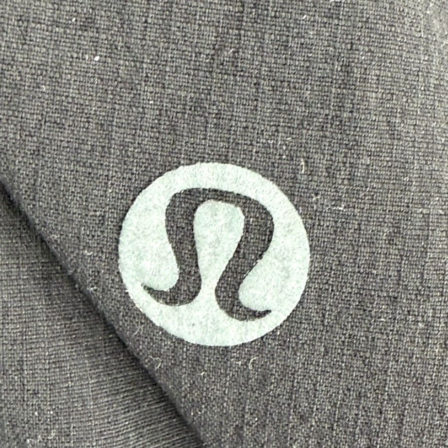 Lululemon Lululemon Intermission Bomber Jacket Men L Black 700 Fill Goose Down Jacket Nylon Zip Pockets Quilted Logo Size US L / EU 52-54 / 3 - 6 Thumbnail