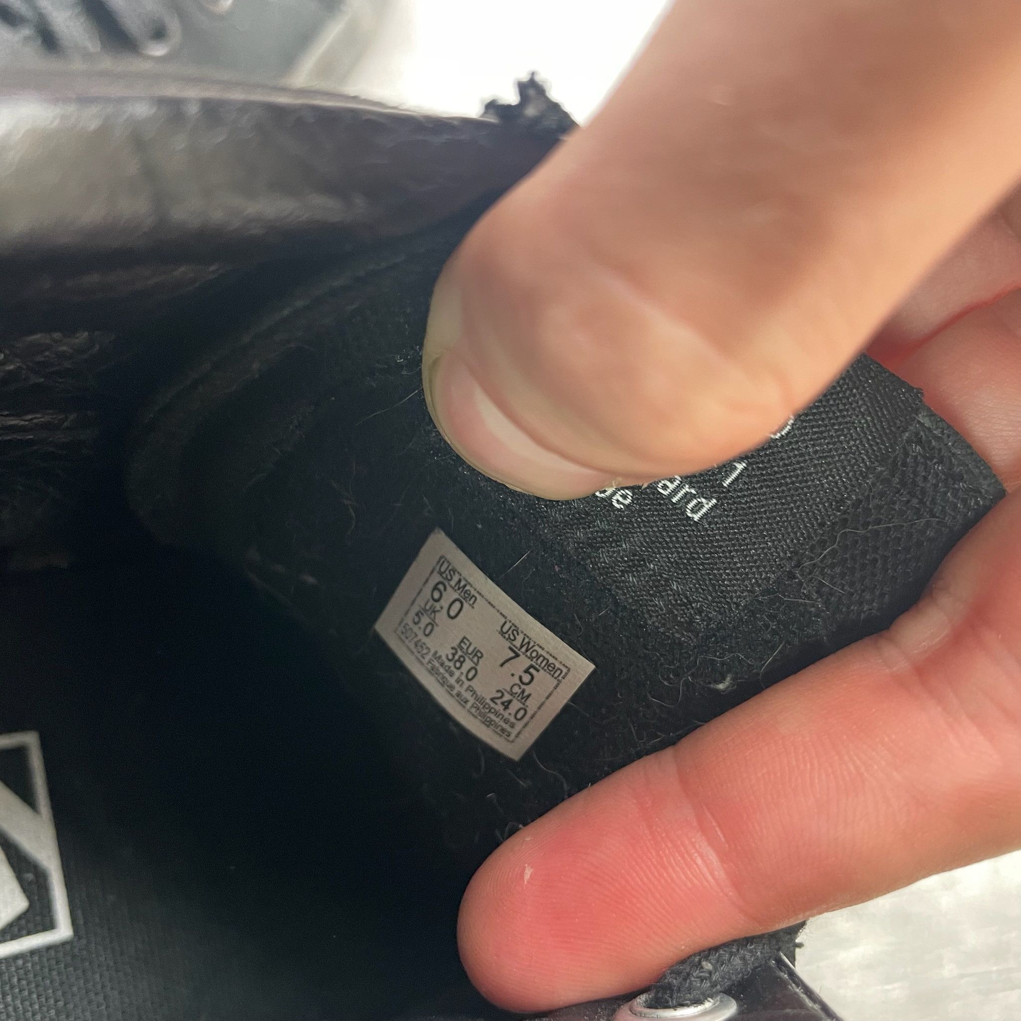 Vans Vans Sk8-HI Mono Black Size US 6 / EU 39 - 8 Thumbnail
