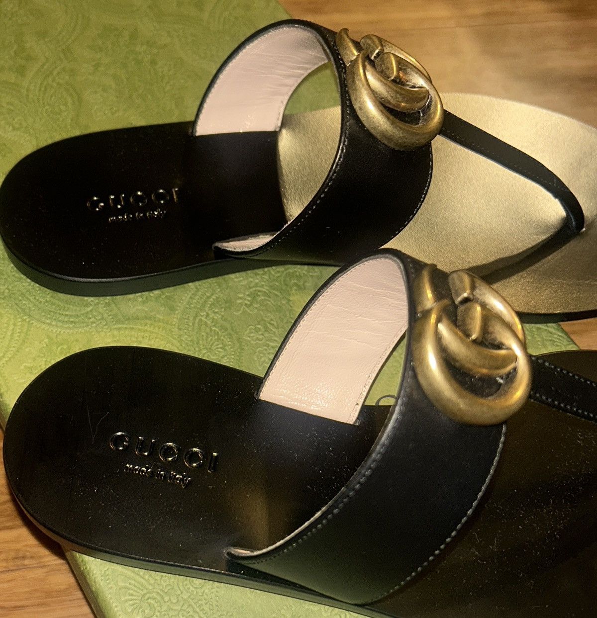 Gucci Gucci Women’s Thong Leather Sandal with Double G Lifford Size US 5.5 / IT 35.5 - 8 Thumbnail